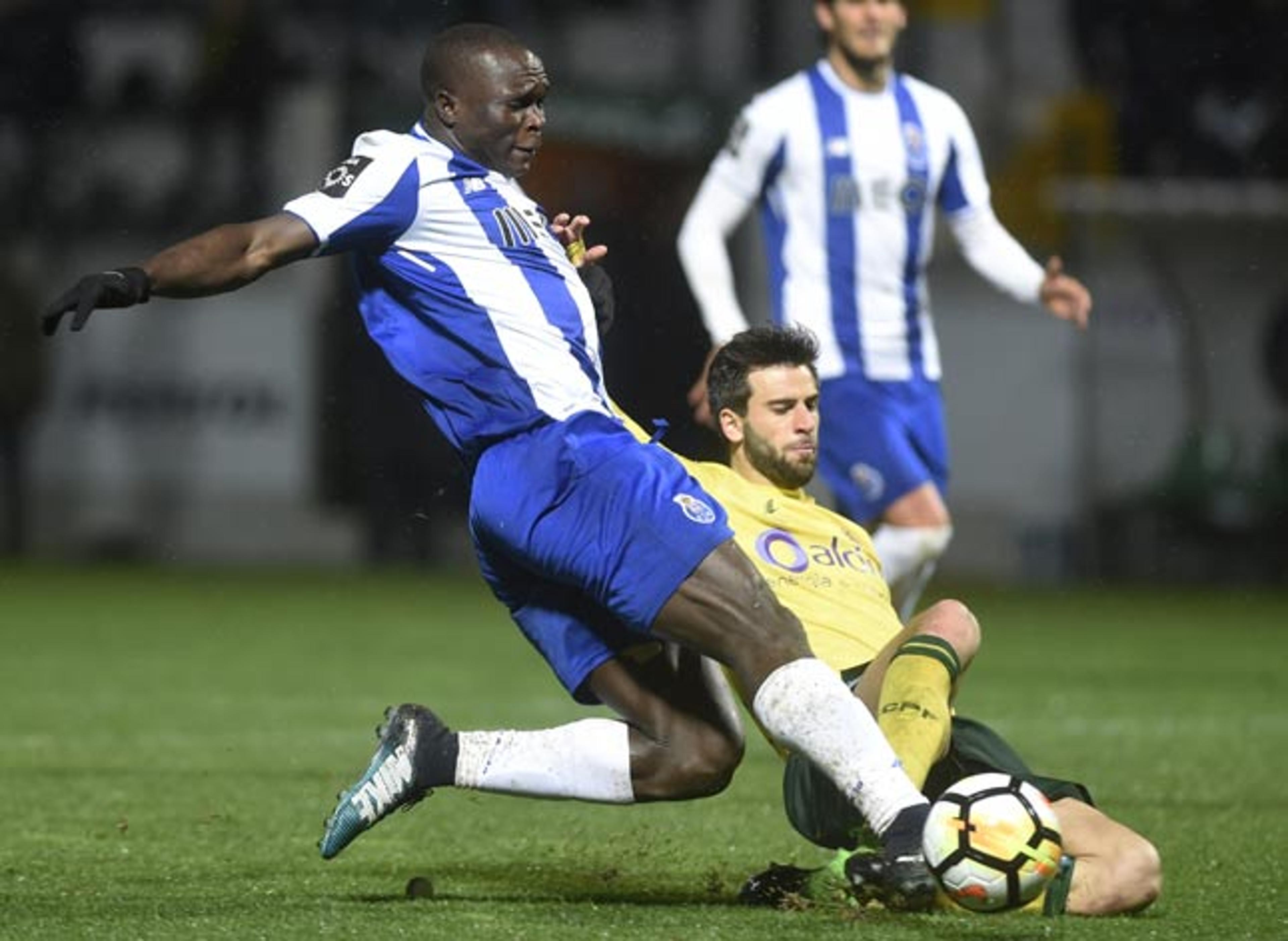 Paços de Ferreira vence e tira invencibilidade do Porto no Português