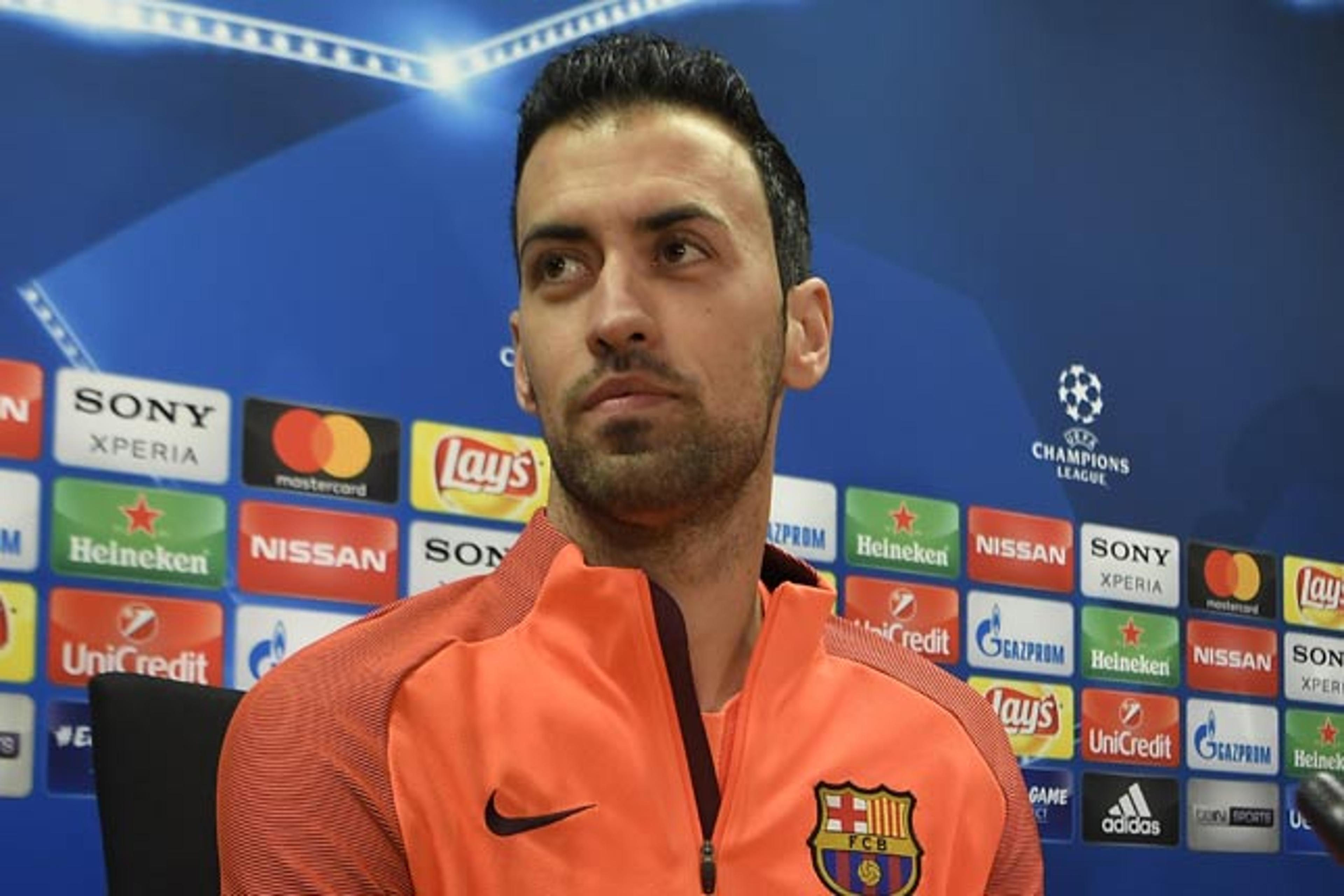 Busquets pede novo aumento, e Barça vê gigantes de olho no jogador