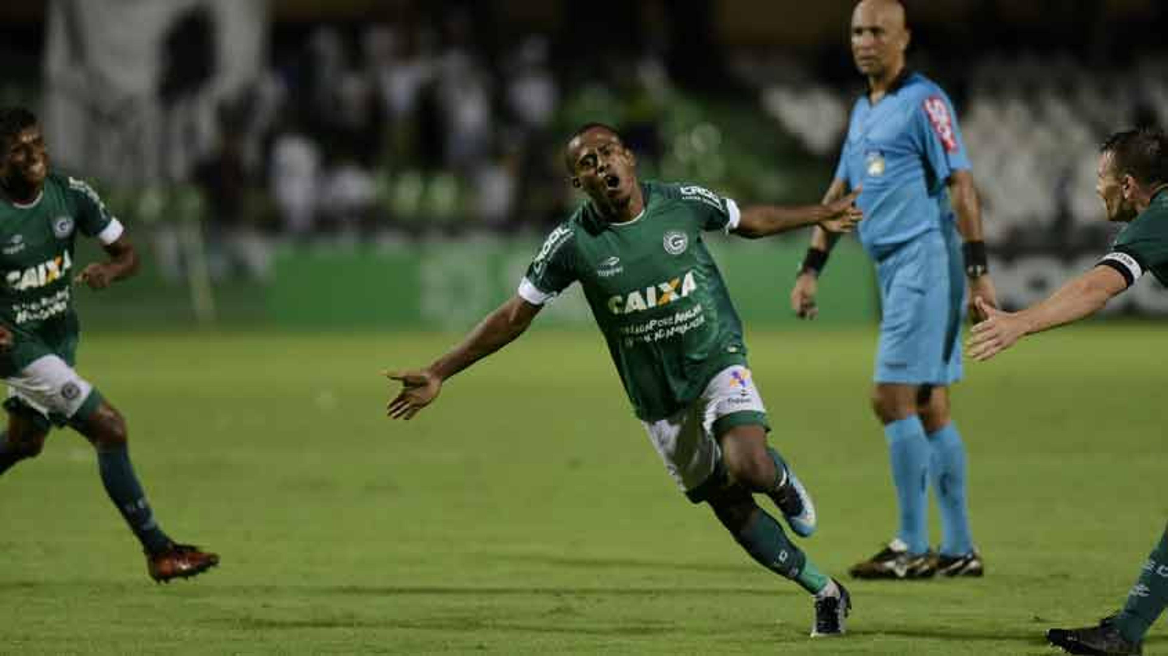 Coritiba empata com Goiás, é eliminado da Copa do Brasil e já vive crise