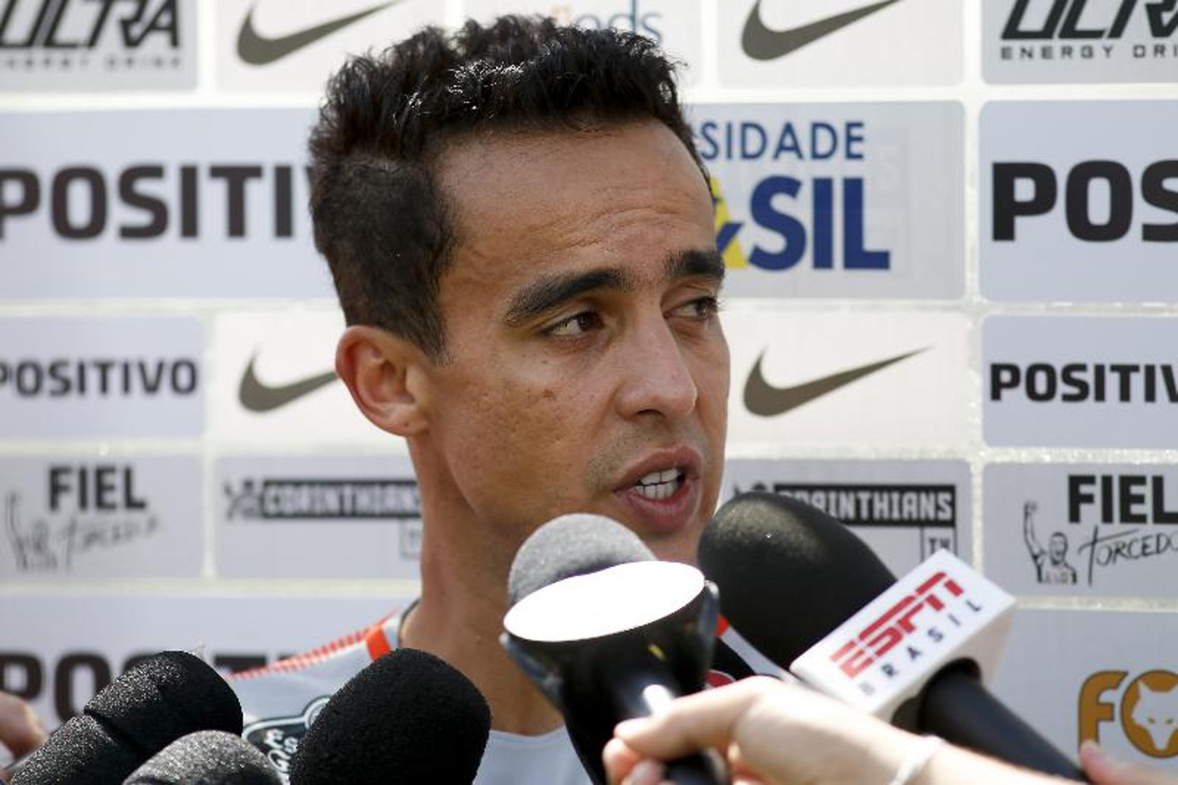 Jadson não garante que enfrentará o Bragantino e cita conversa com Zeca