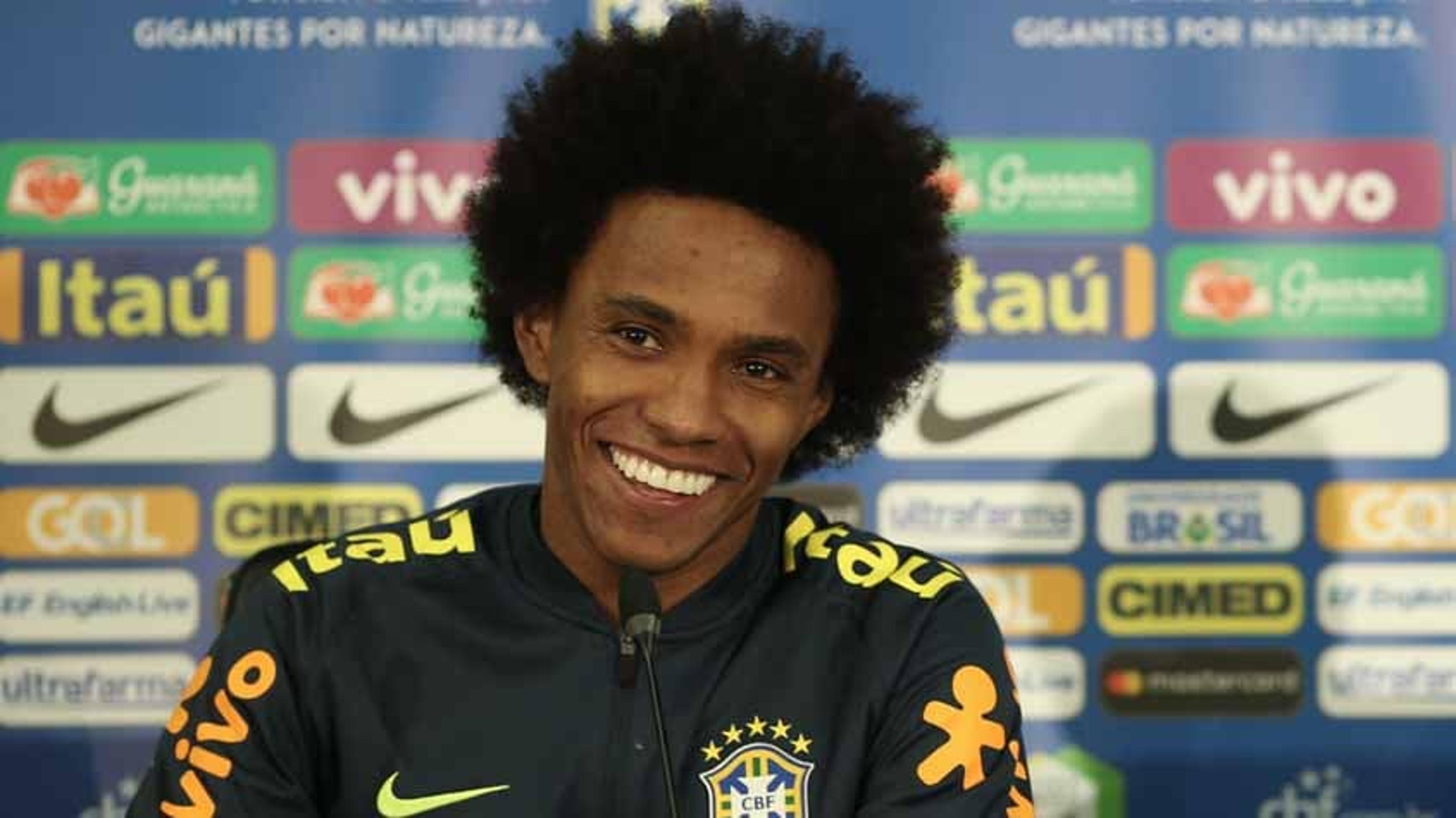 Willian cita importância de Neymar, fala de Ismaily e elogia a Rússia