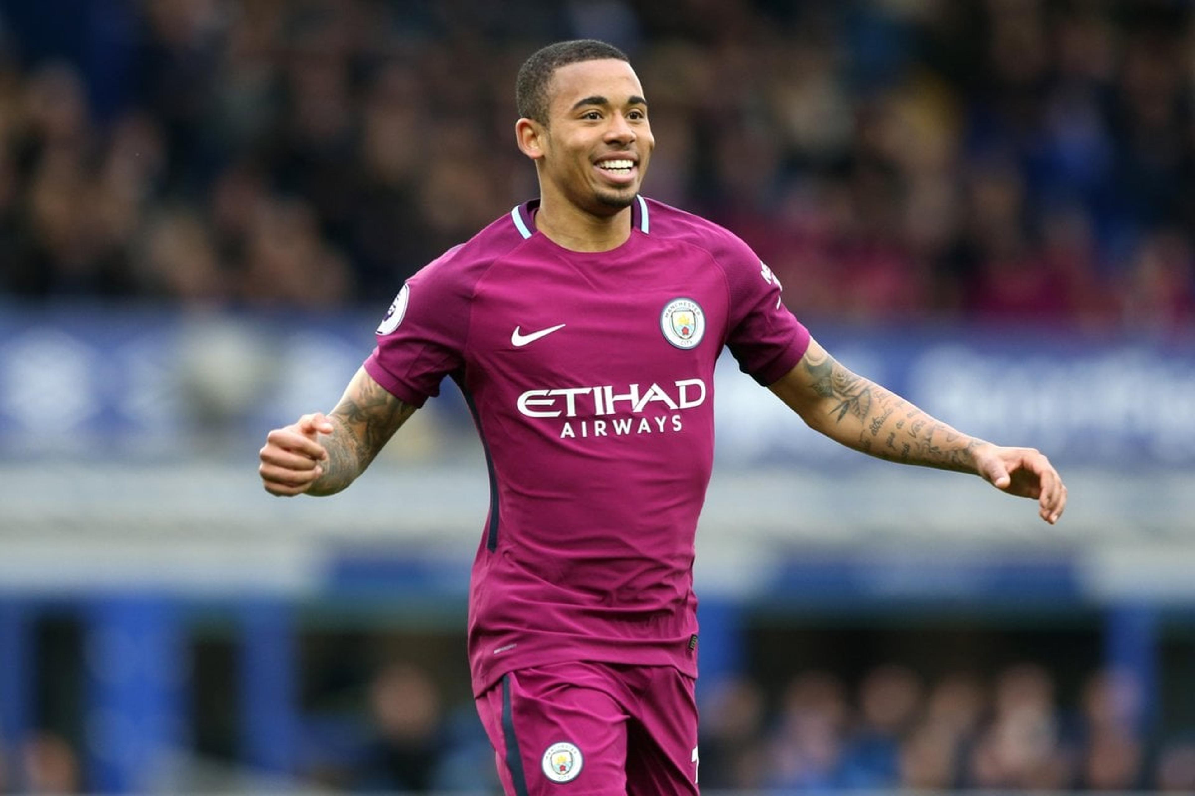 City vence o Everton e pode ser campeão contra rival de Manchester