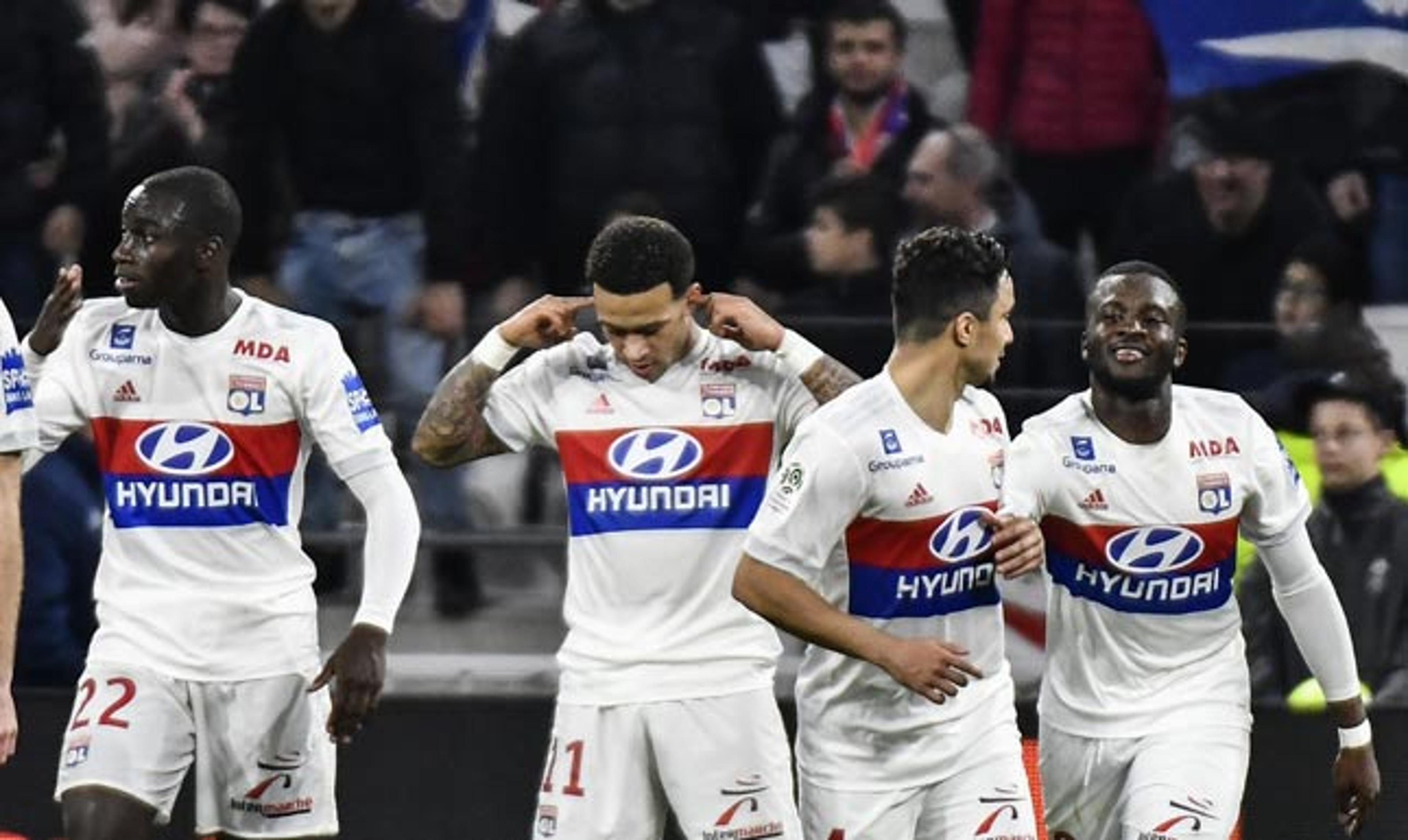 Depay brilha e garante vitória do Lyon no Campeonato Francês