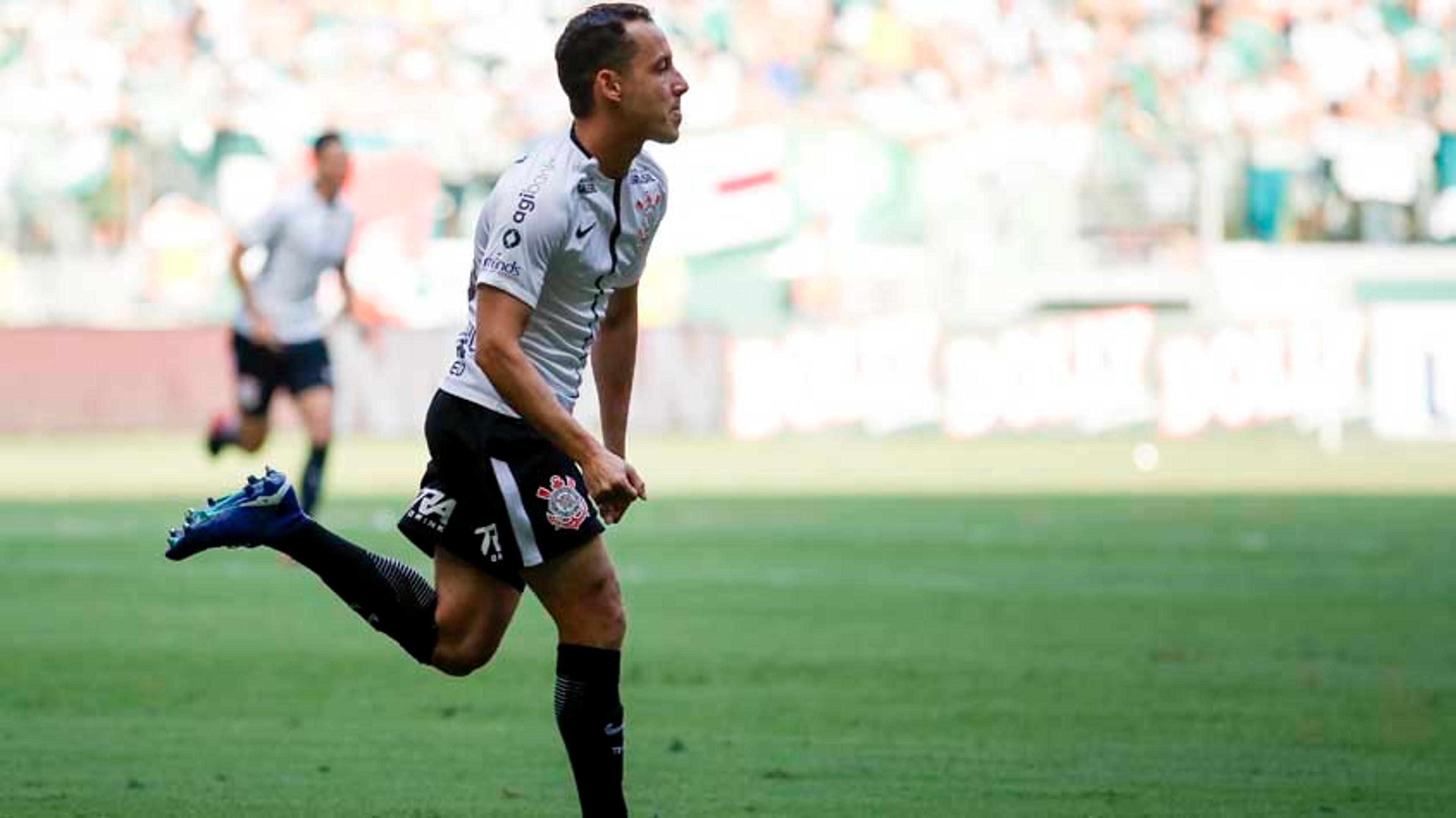 Herói do Corinthians, Rodriguinho fala em renovar por cinco anos