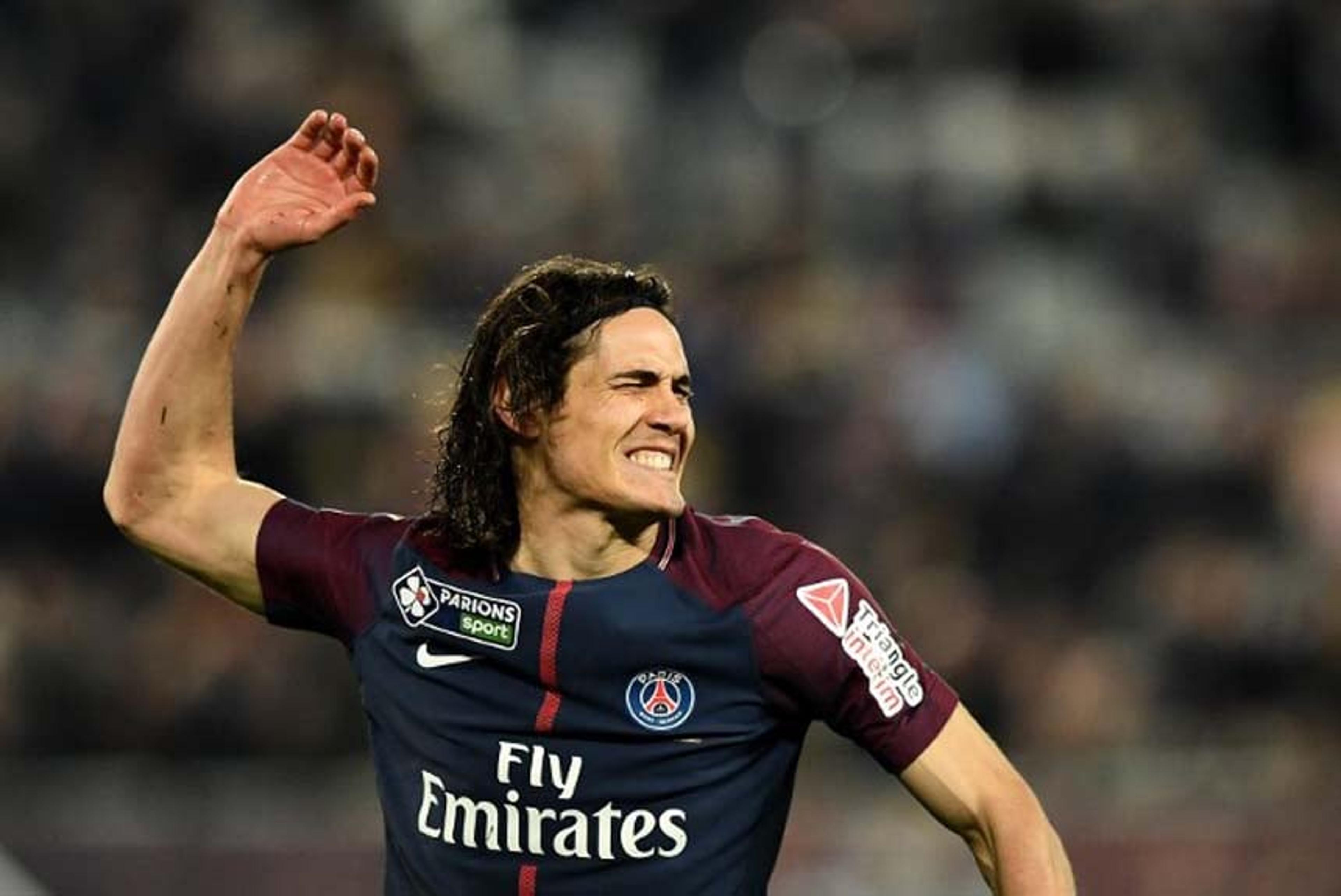 Atlético faz reunião com Cavani de olho em possível saída de Griezmann