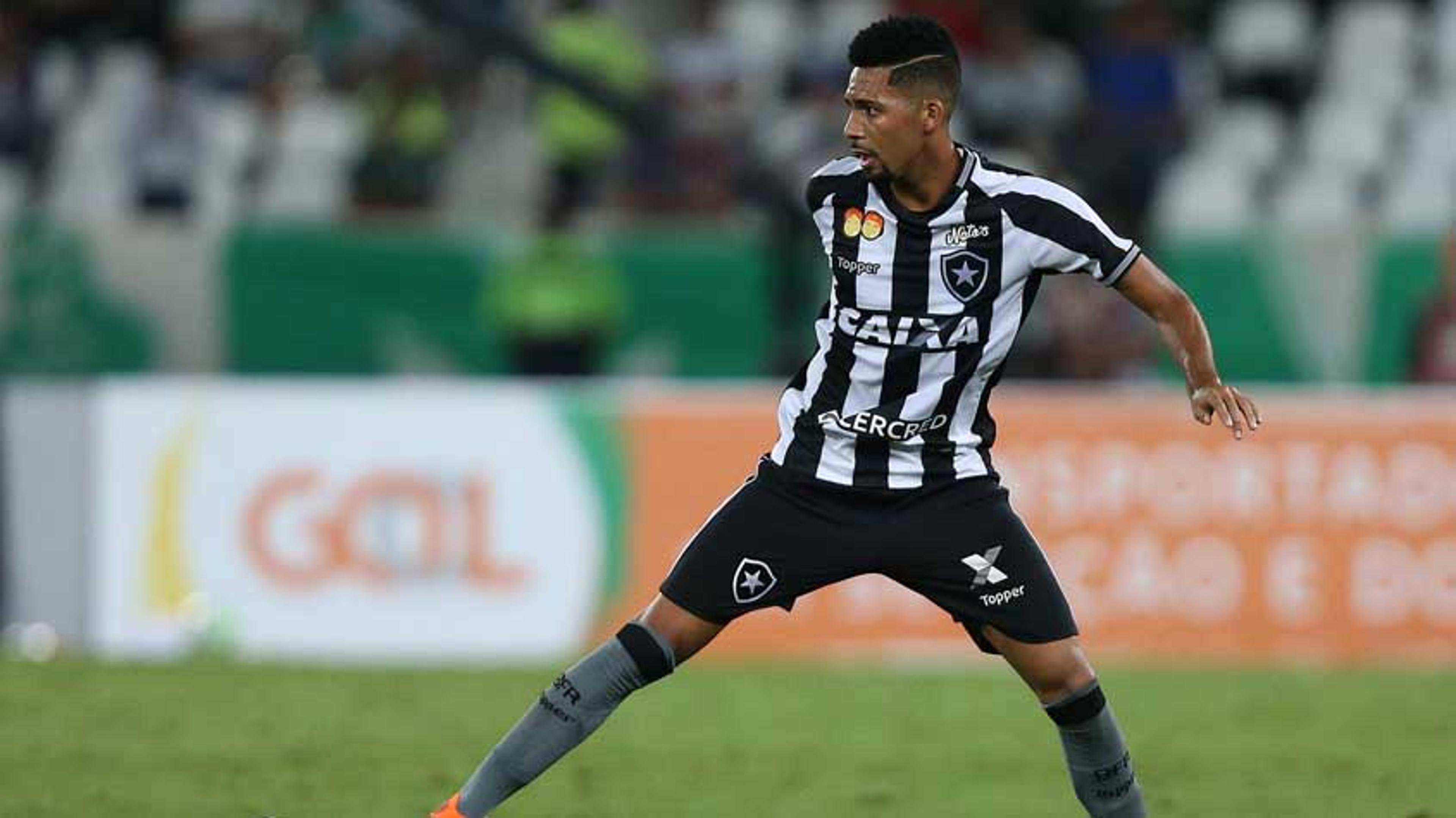 Números da Bola: Volante do Botafogo entra na Seleção das Estatísticas do Brasileirão 2018