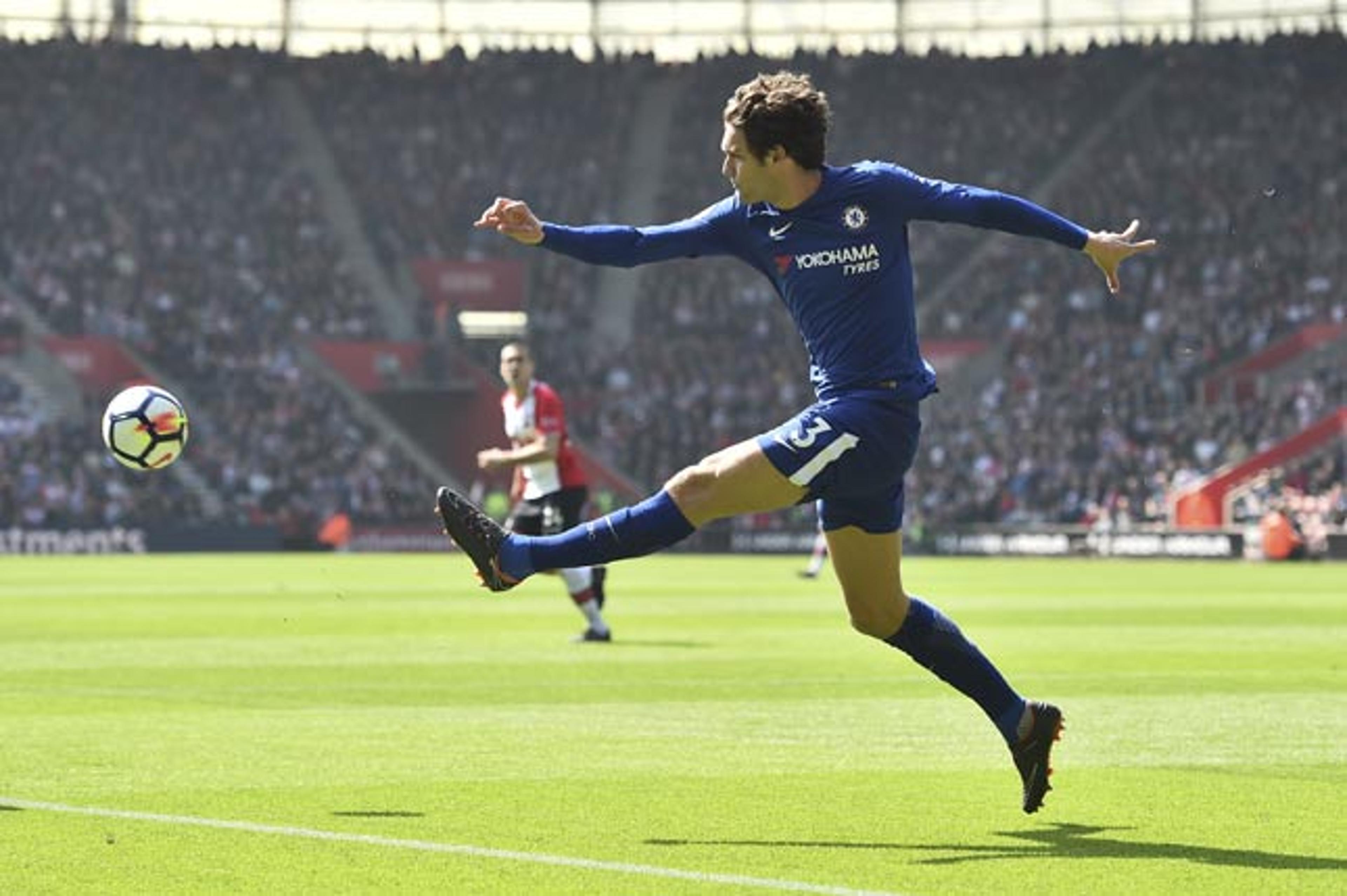 Chelsea perde Marcos Alonso para semifinal da Copa da Inglaterra