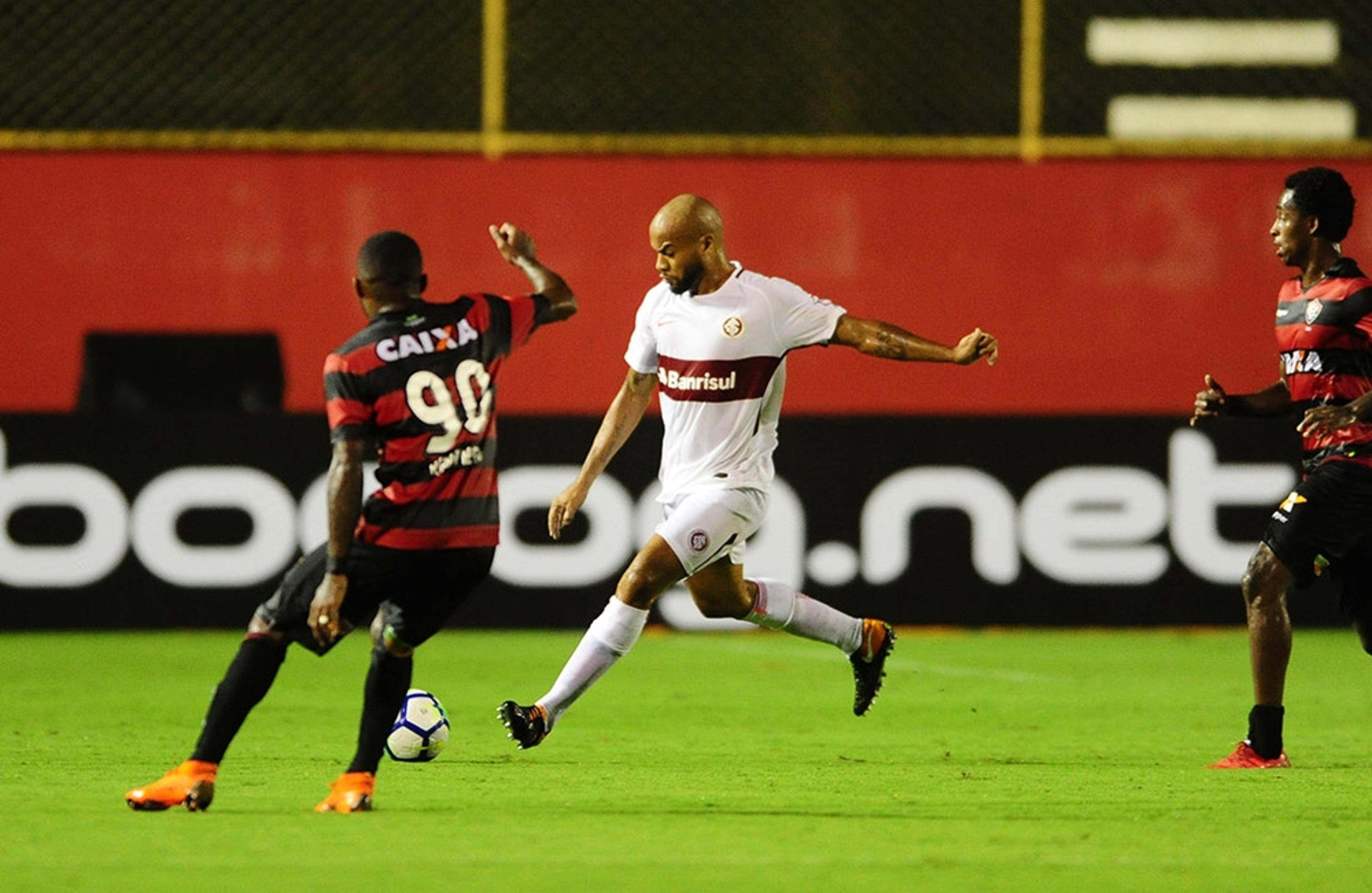 Internacional reclama da arbitragem em Salvador