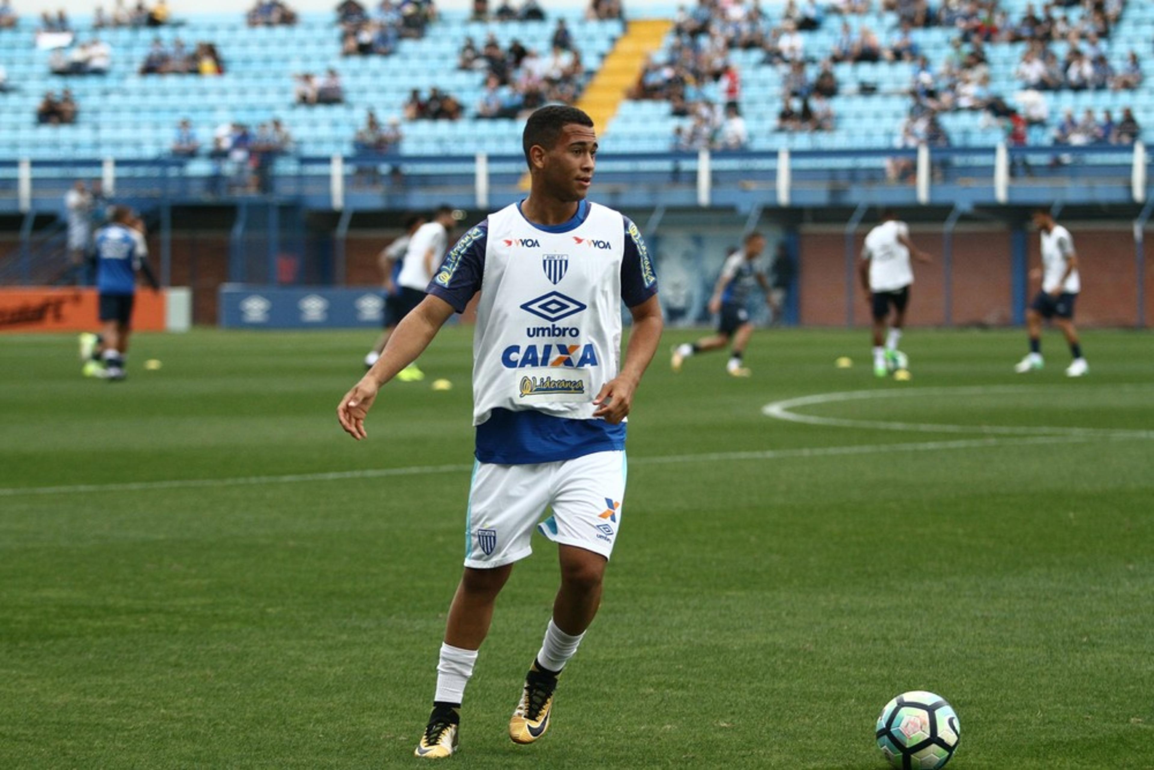 Meia do Avaí e goleiro do Criciúma são convocados para Seleção sub-20