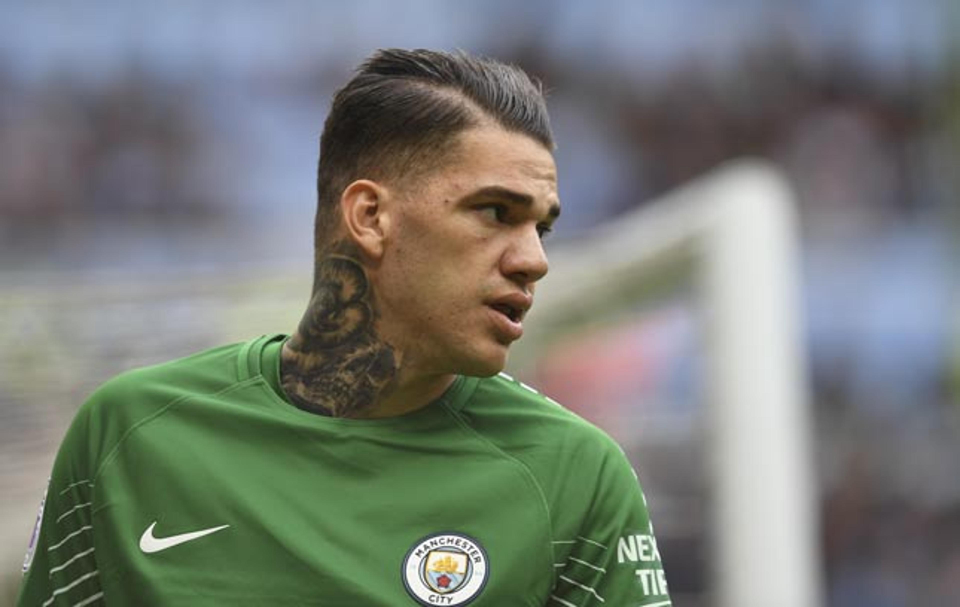 Guardiola freia desejo de Ederson de cobrar pênalti pelo Manchester City