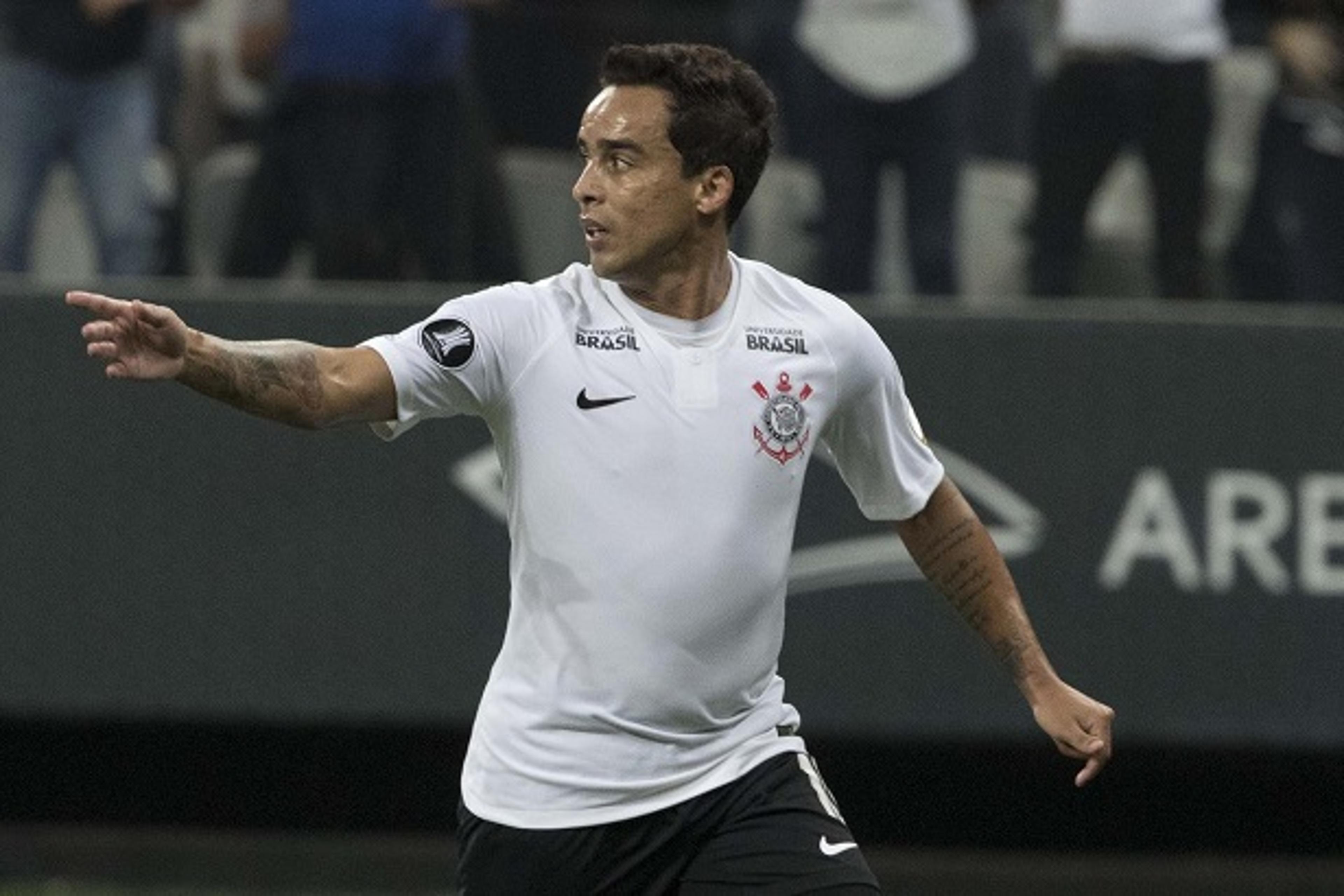 Renovação de Jadson por dois anos com o Corinthians está apalavrada