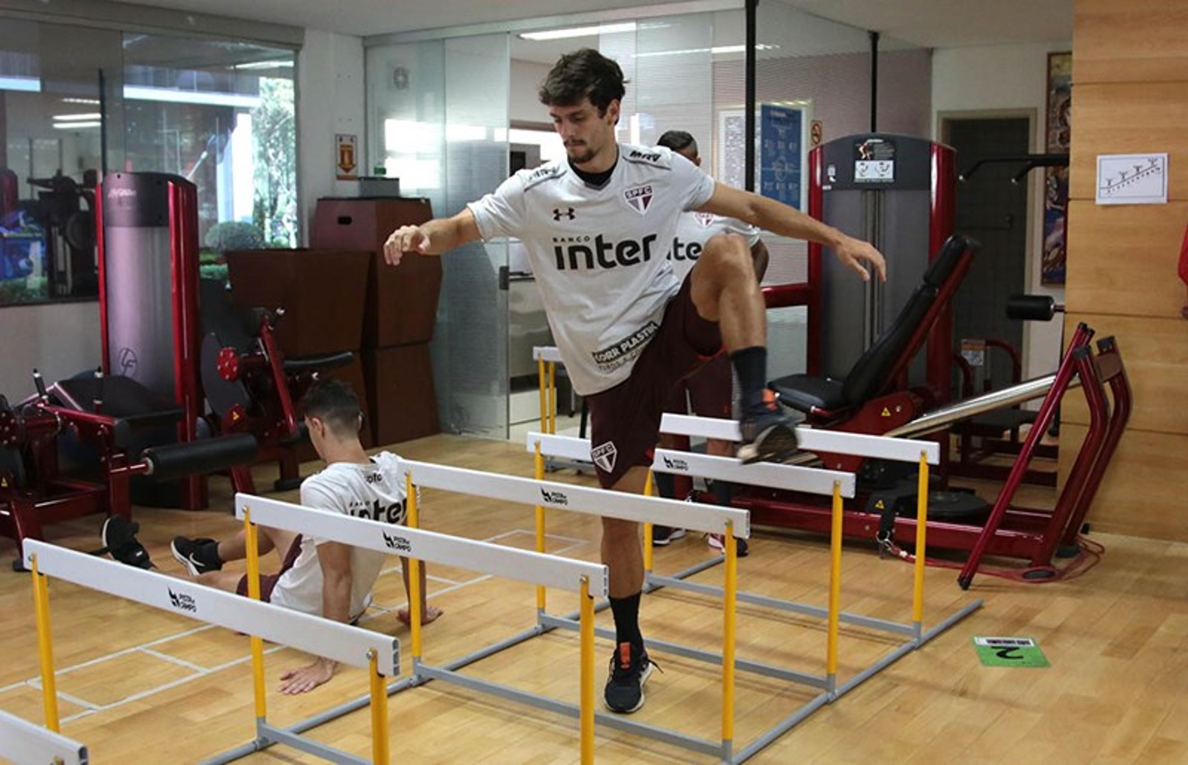 São Paulo se reapresenta com treino sem Rodrigo Caio e Militão no campo