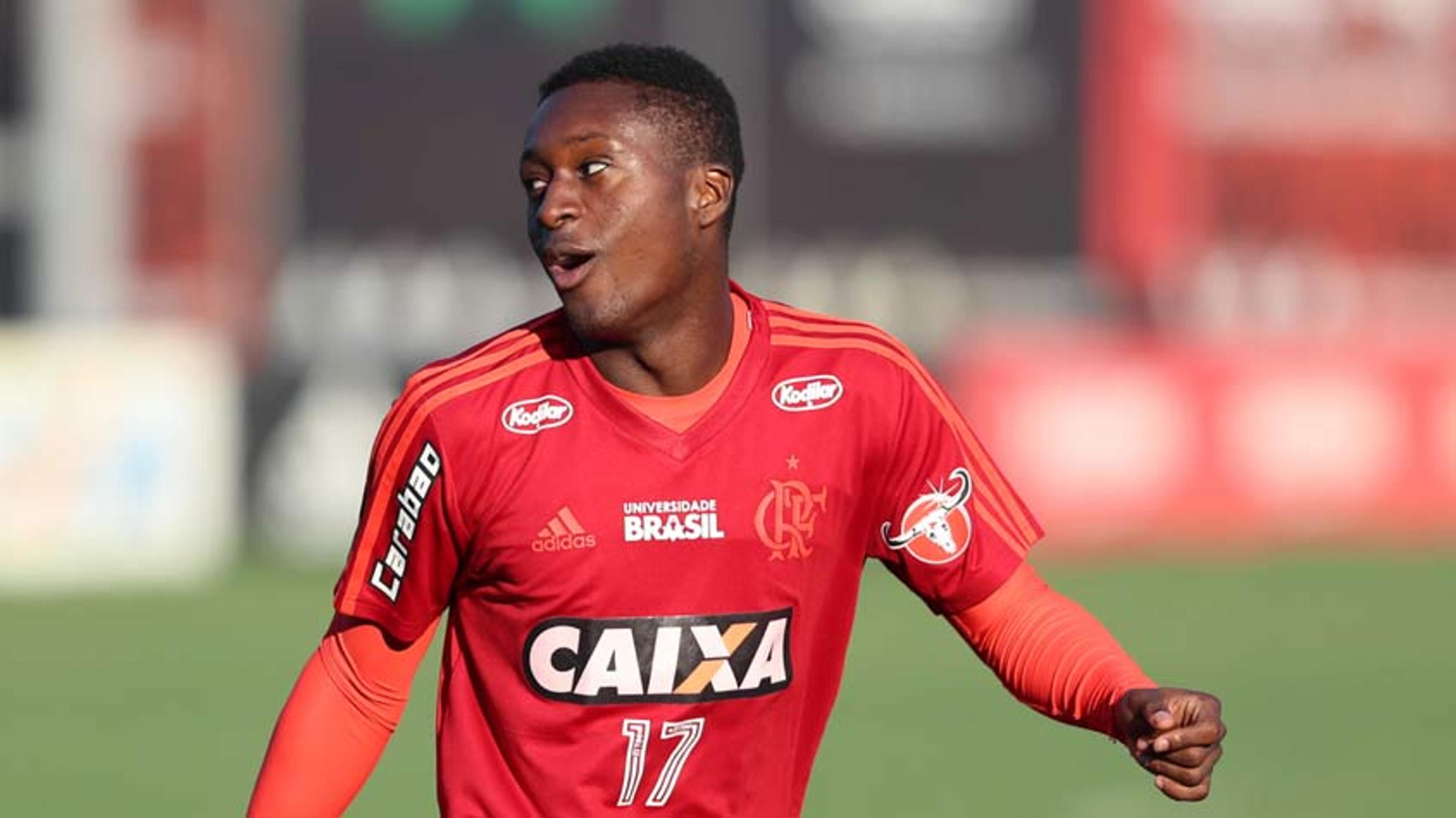 Com passagem no Fla, Marlos Moreno rende dívida a ex-clube