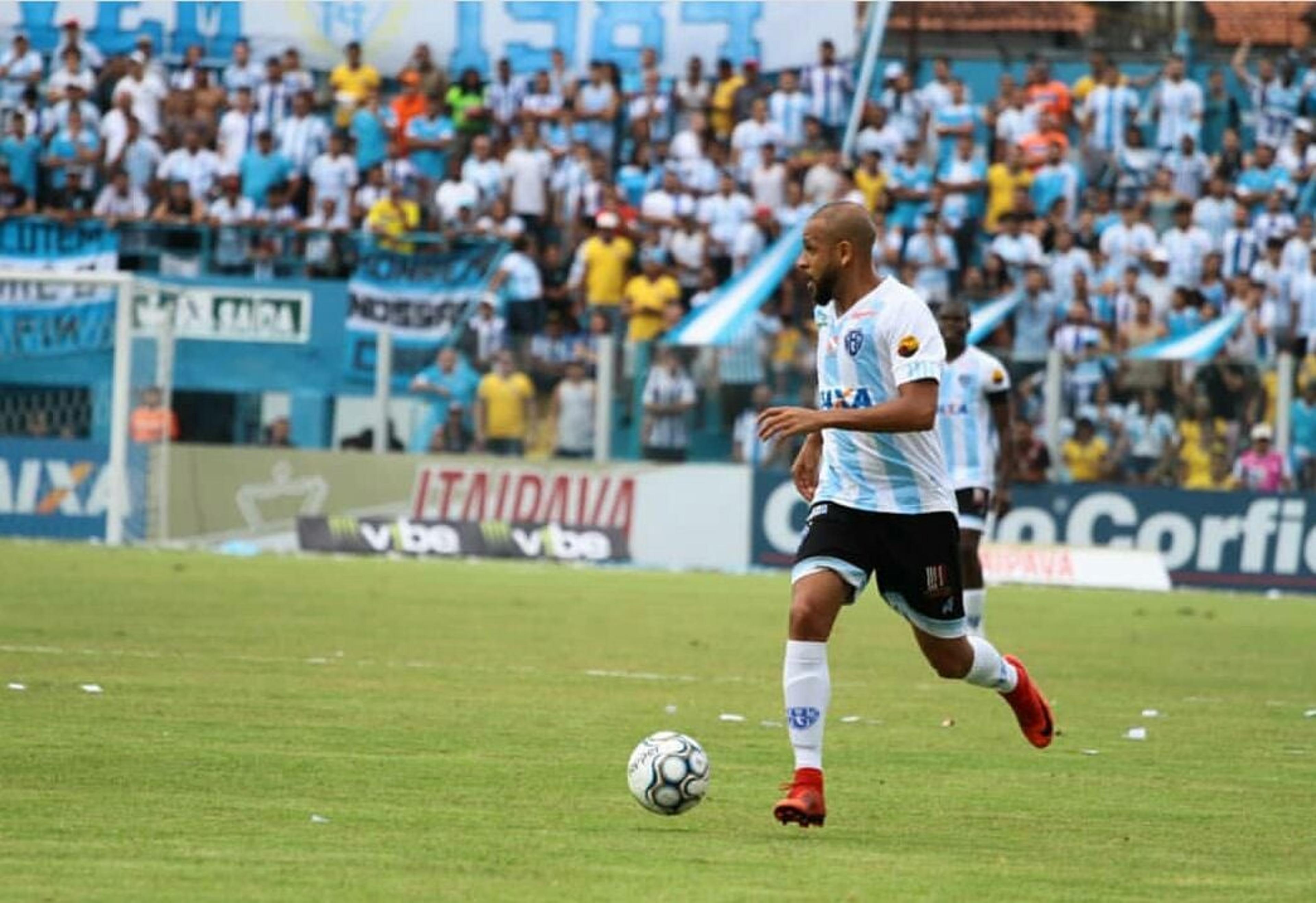 Após boa atuação, Carlinhos celebra vitória ‘dupla’ em duelo contra o Boa