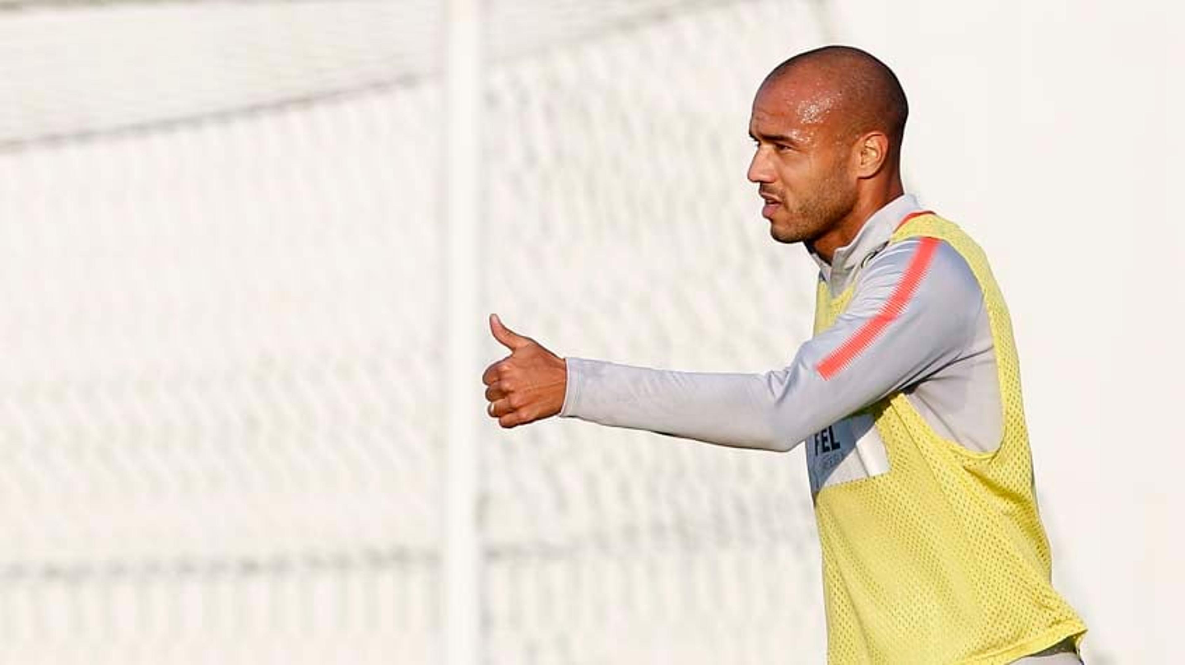 Jonathas vira desfalque, e Roger substitui Romero no Corinthians