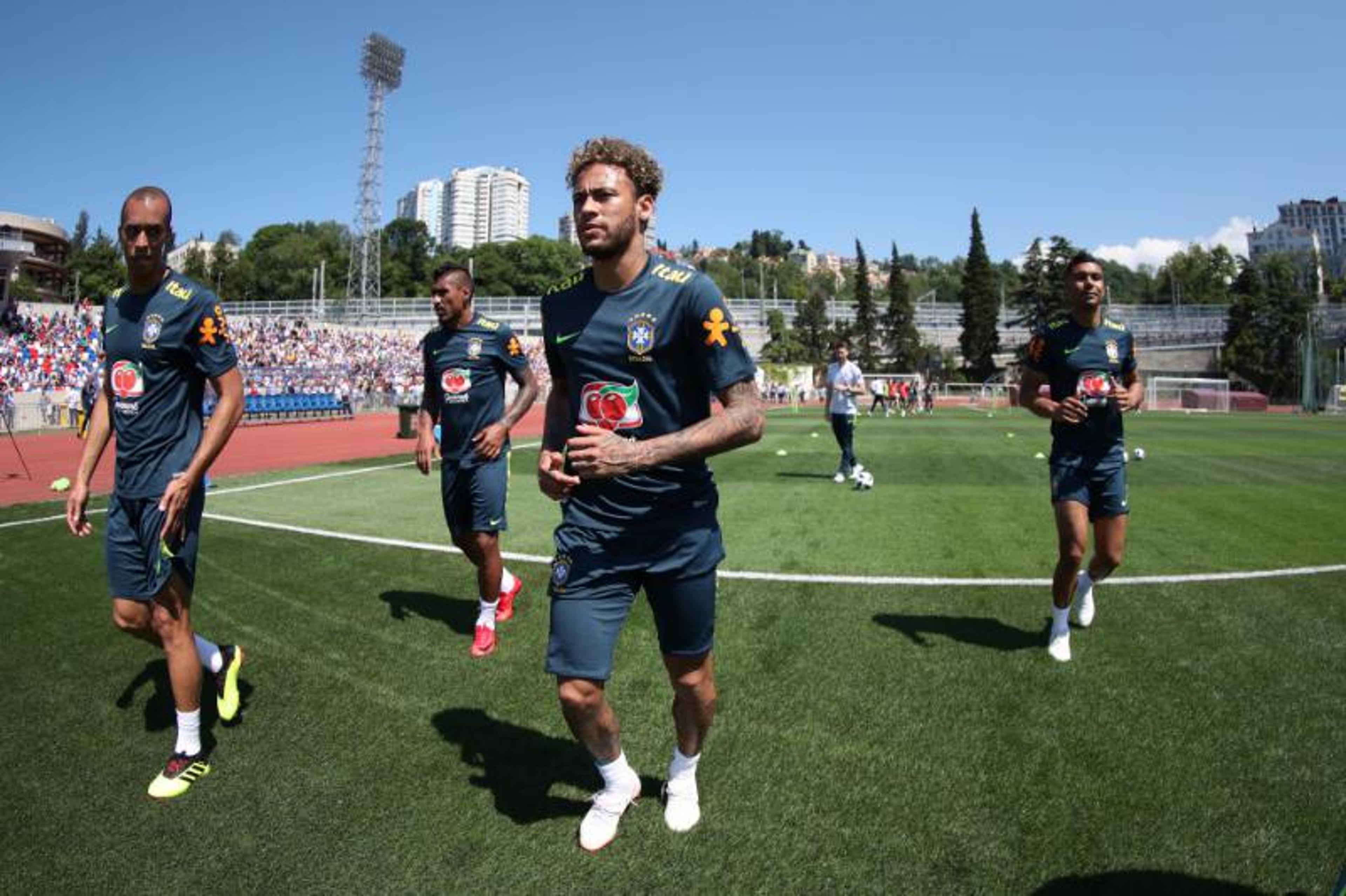 Neymar agradece carinho da torcida e destaca ‘clima perfeito’ em Sochi