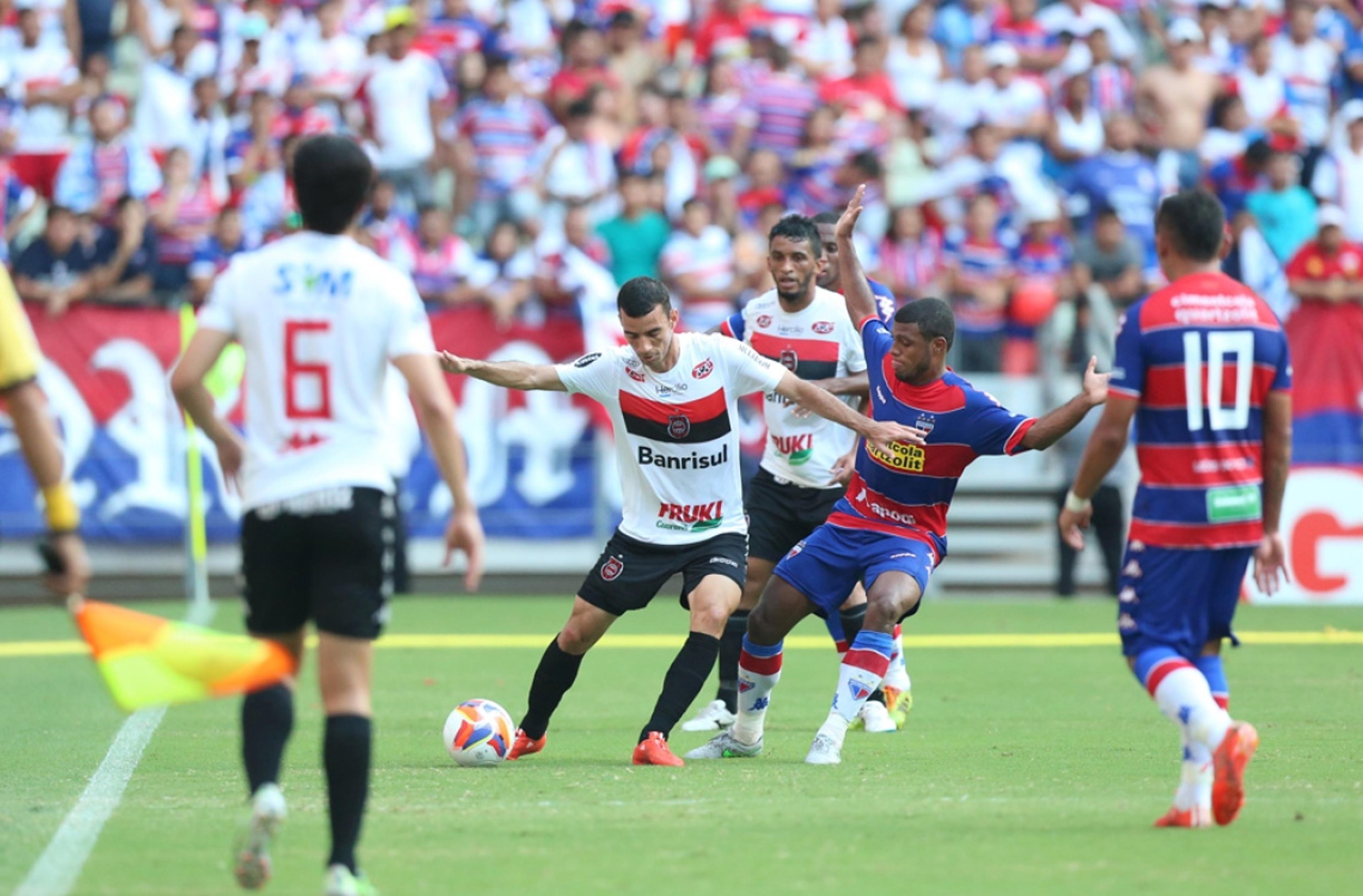 Não mais invicto, Fortaleza busca manter a ponta da Série B contra o Brasil de Pelotas