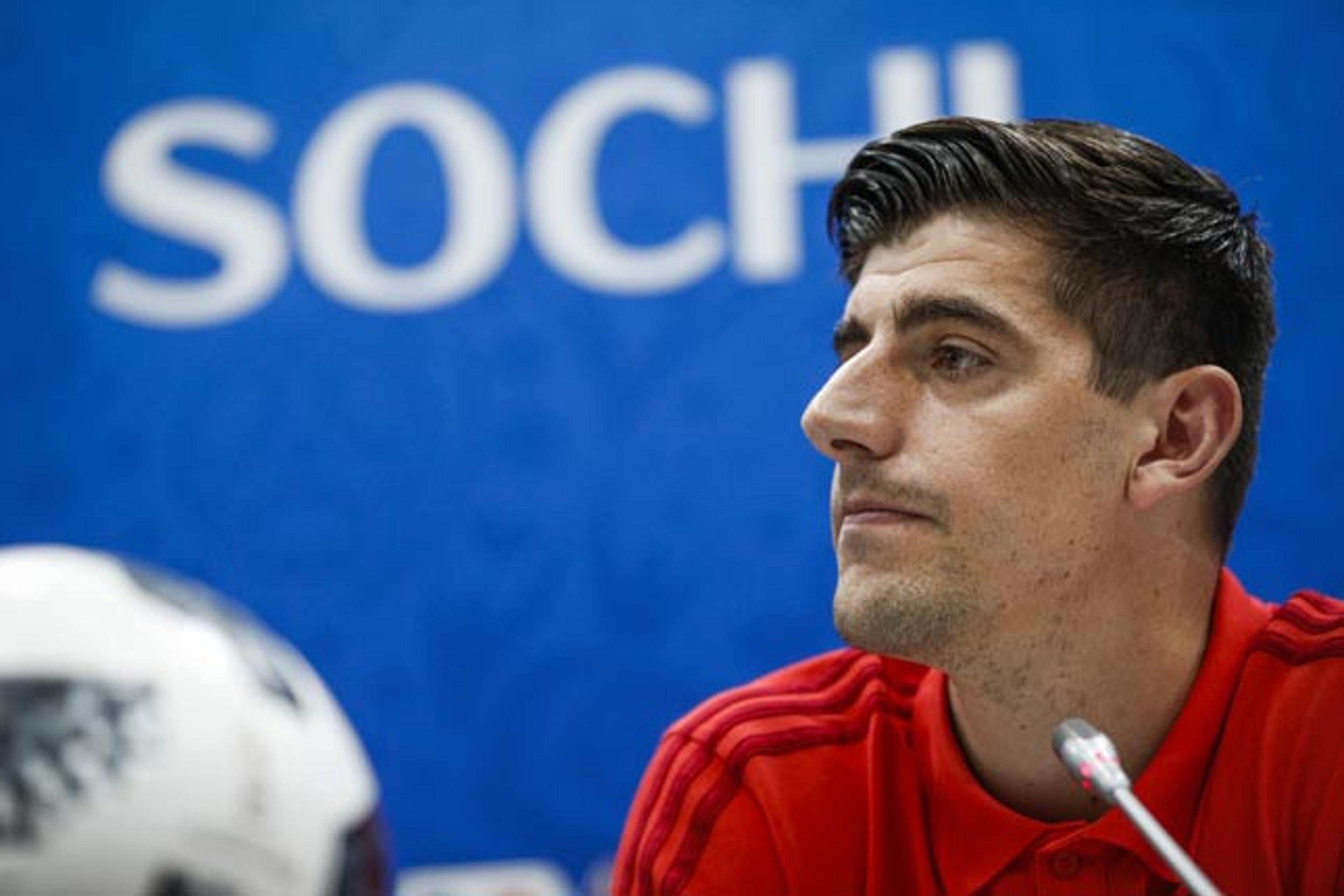 Courtois evita falar de transferência e garante foco total na Bélgica