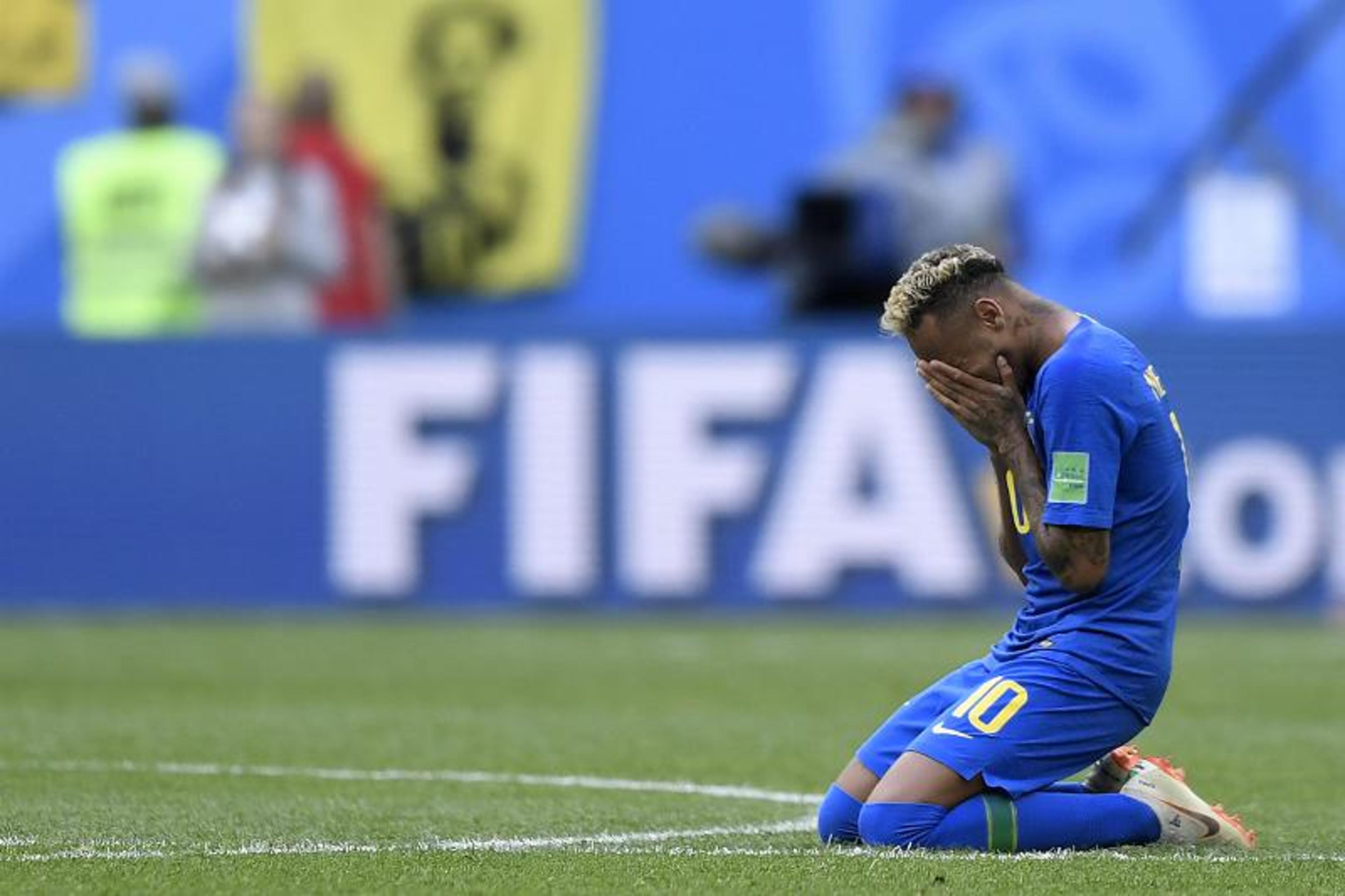 Neymar define choro de ‘superação’ e desabafa: ‘Falar até papagaio fala’