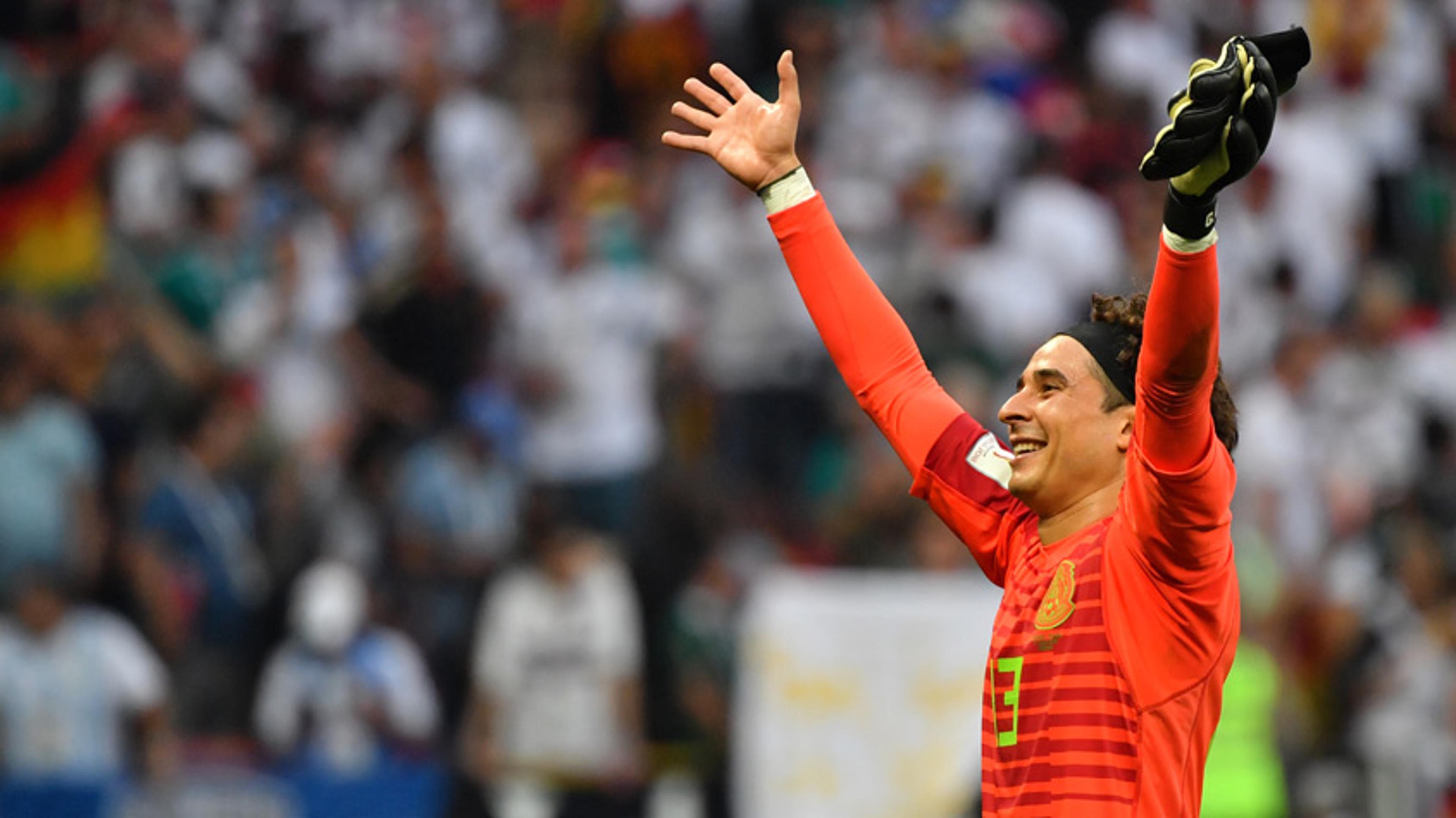 Guillermo Ochoa se despede de clube belga e pode seguir para o futebol português