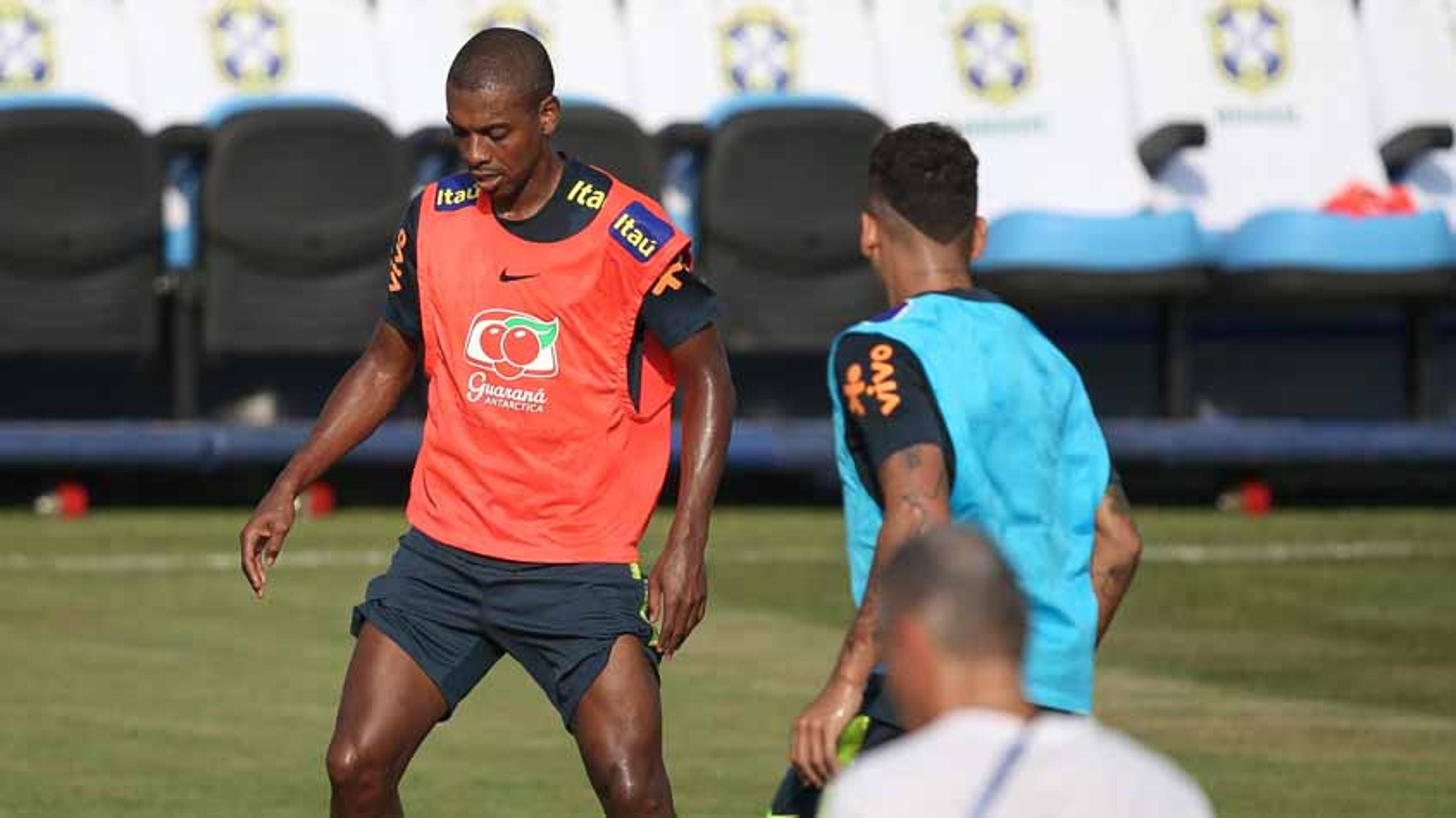 Contra Bélgica, Tite tentará afastar Fernandinho do ‘fantasma do 7 a 1’