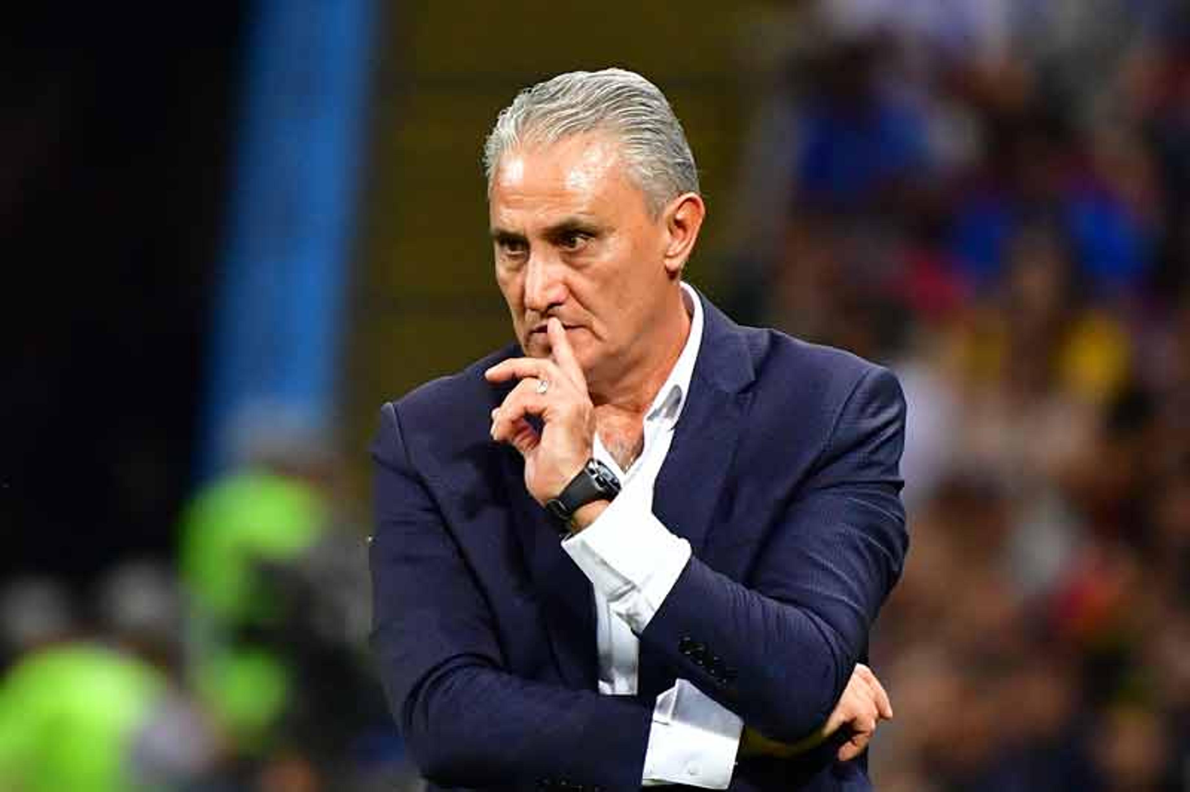 Após queda, jogadores da Seleção fazem coro por permanência de Tite