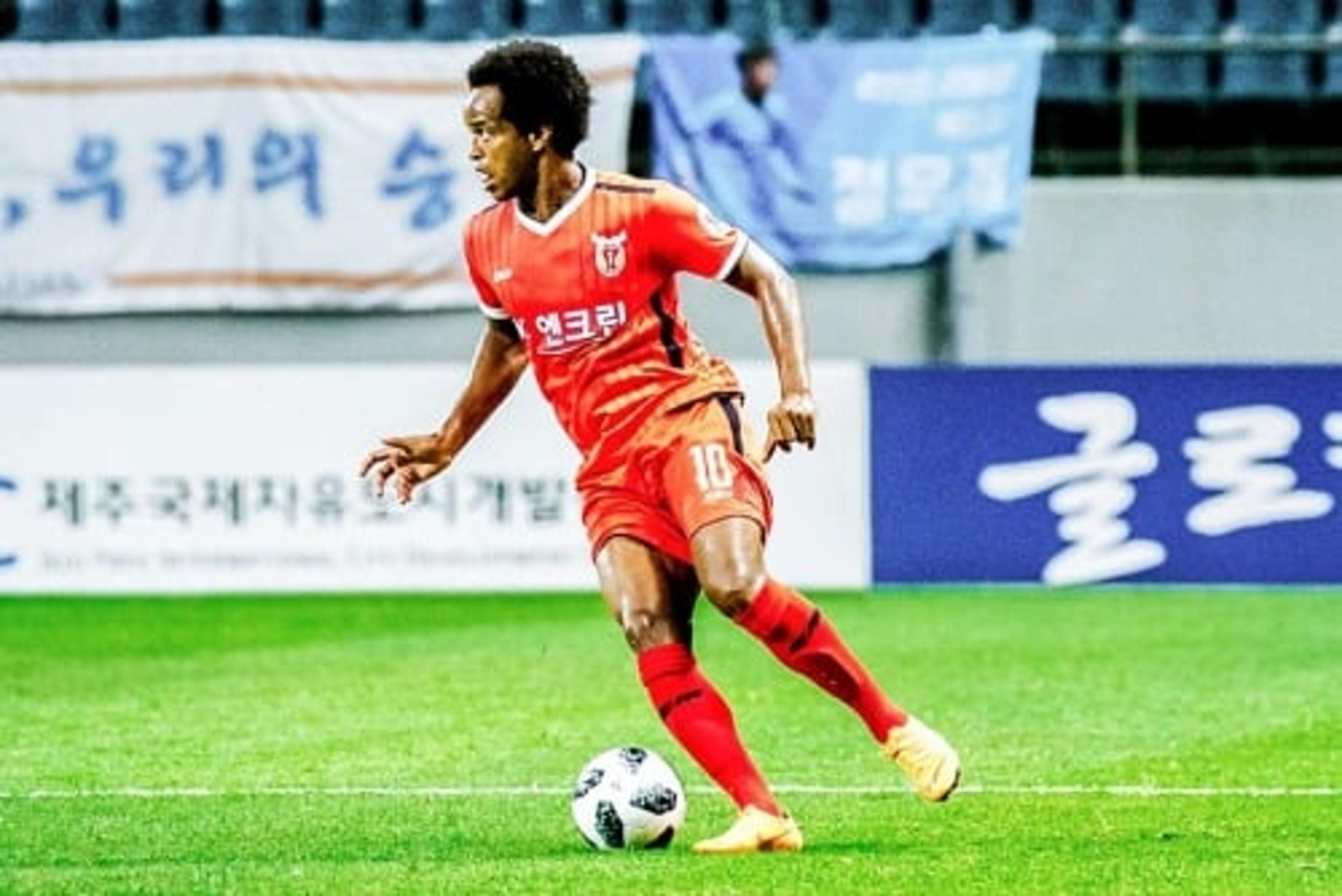 Magno Cruz destaca boa fase e visa título da K-League com o Jeju United