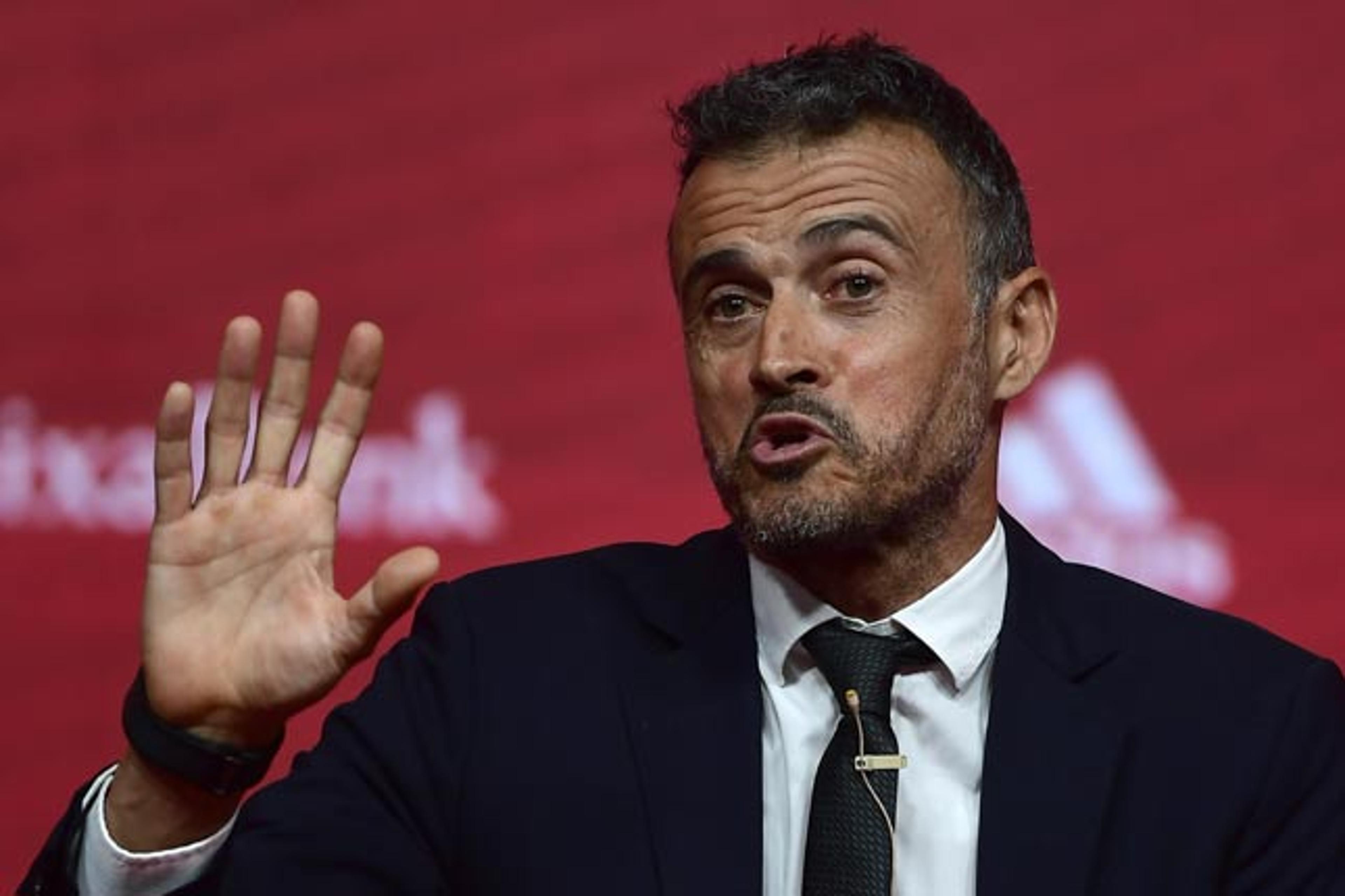 Apresentado na Espanha, Luis Enrique promete surpresas na equipe