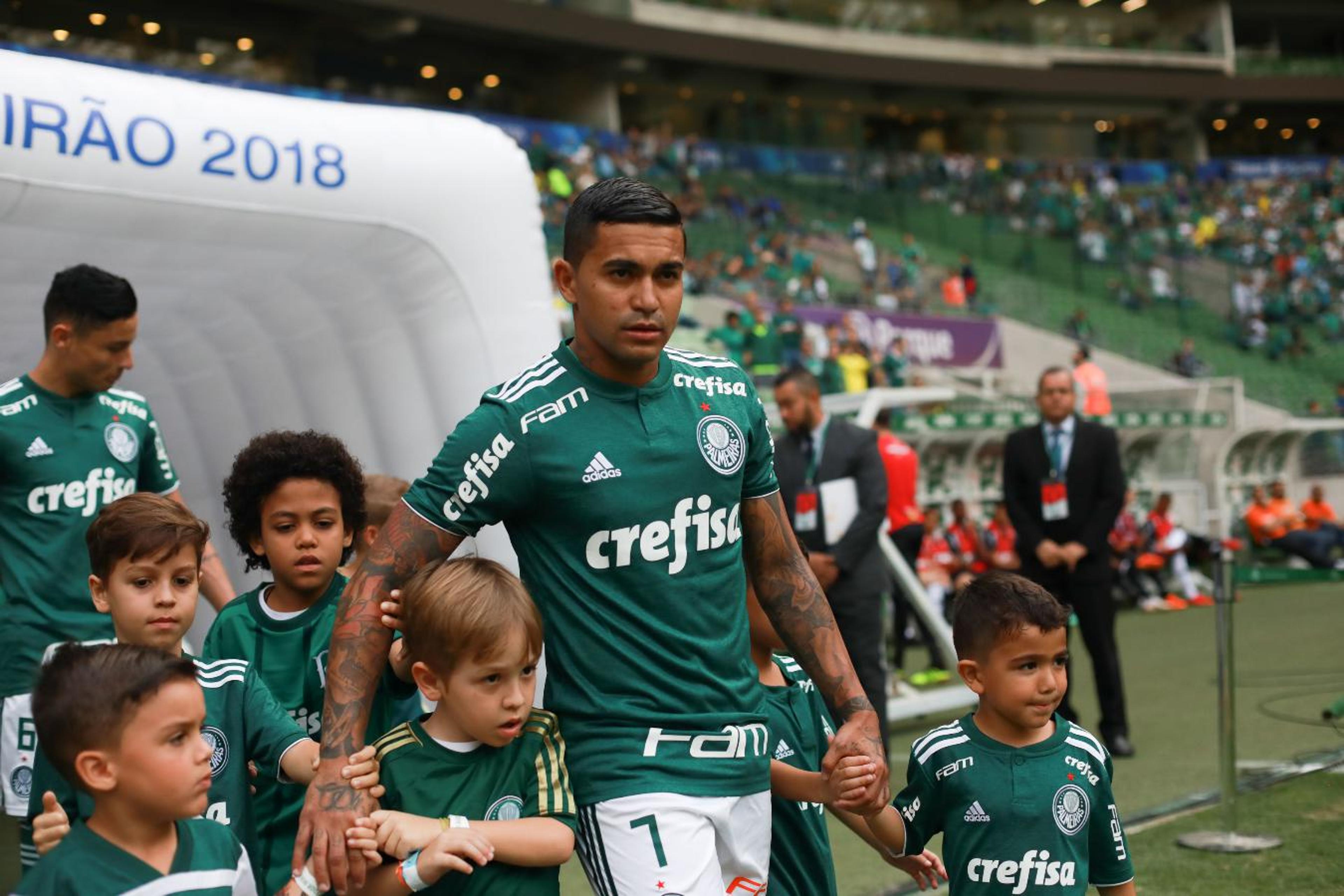 Rei do Allianz, Dudu participa de um gol a cada dois jogos no Palmeiras