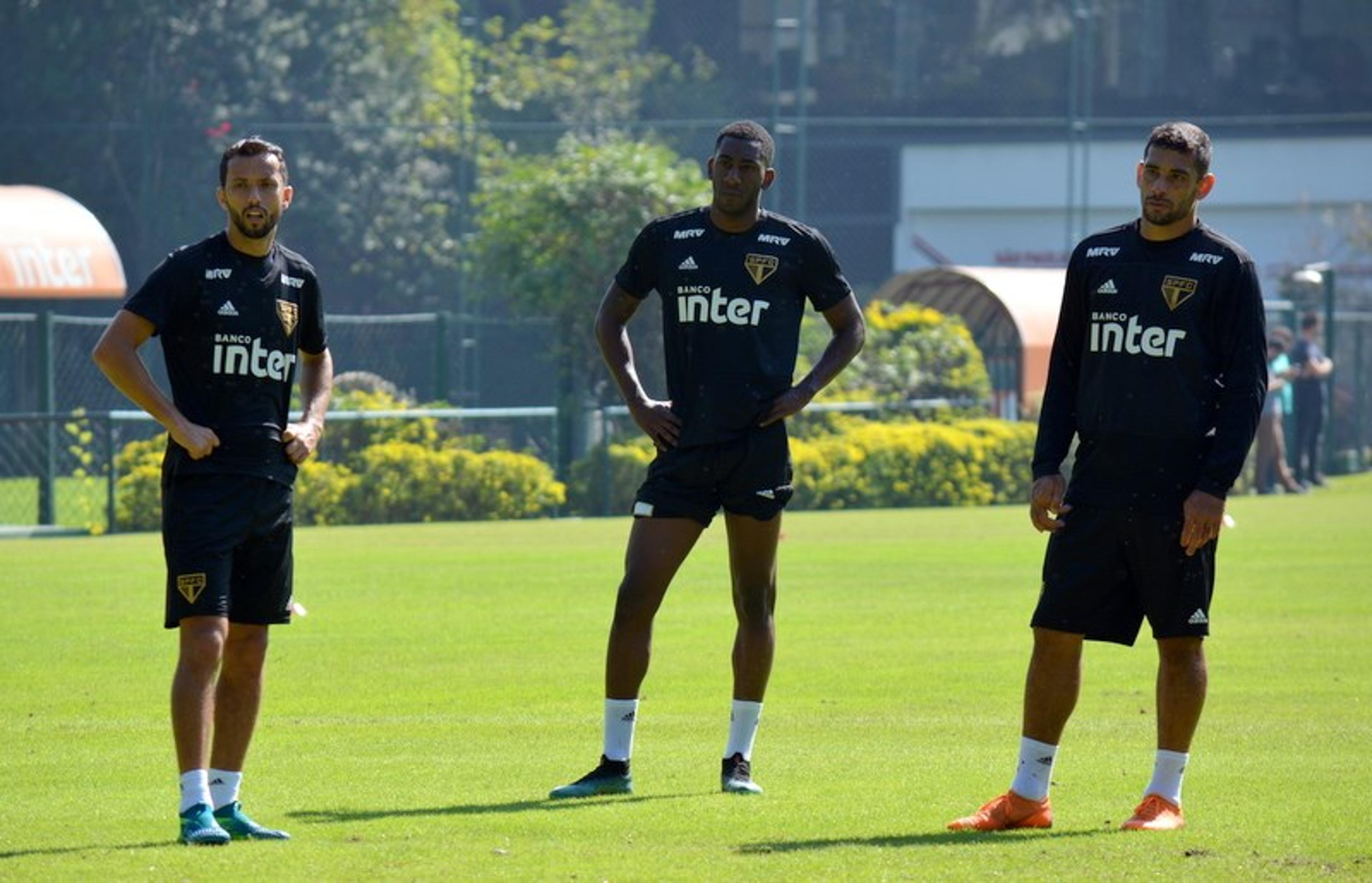 Nenê e Hudson voltam a treinar com elenco antes de viagem do São Paulo