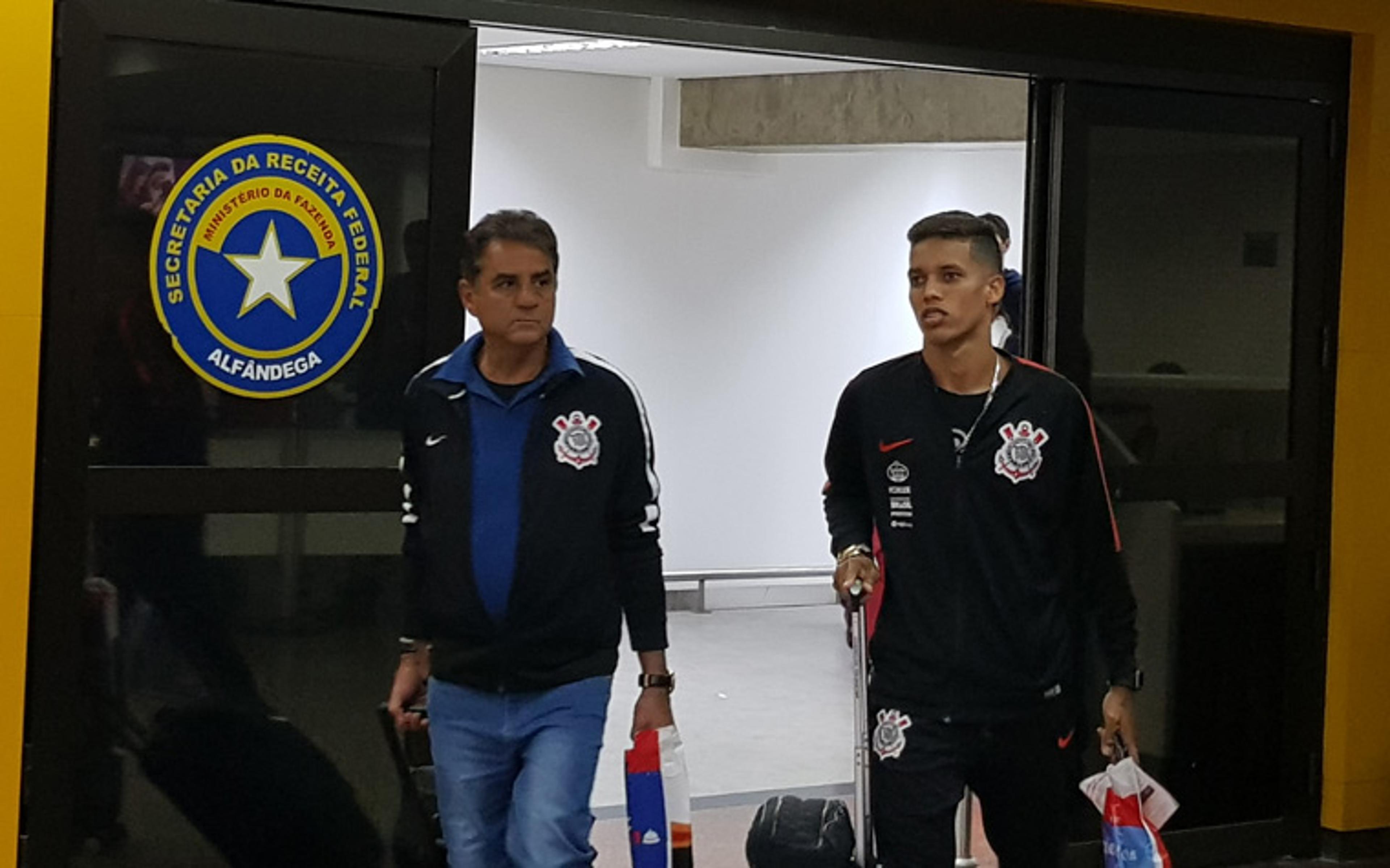 Corinthians enfrenta maratona, mas Pedrinho diz não estar muito cansado