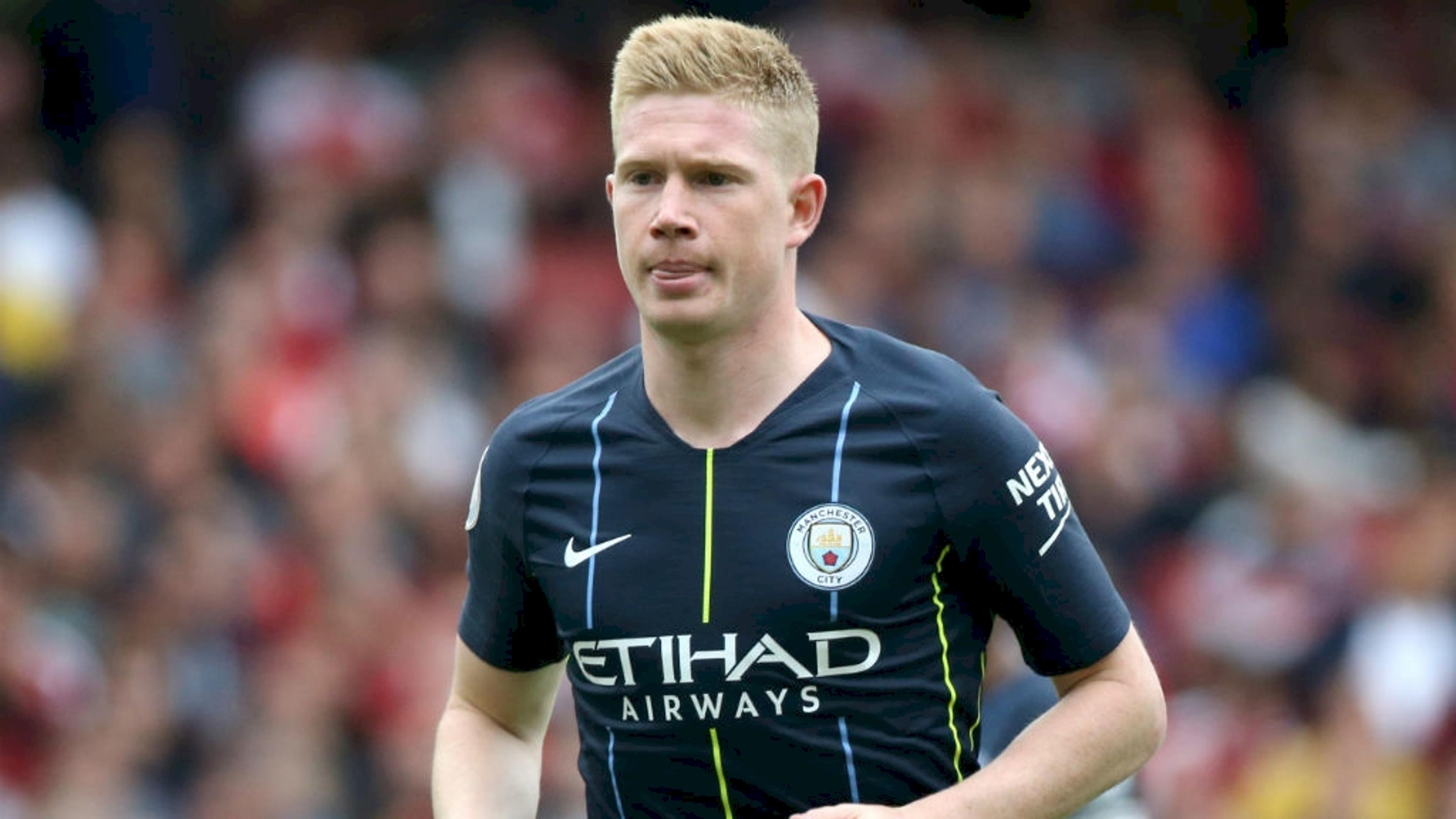 Com lesão no joelho, De Bruyne pode desfalcar City por alguns meses