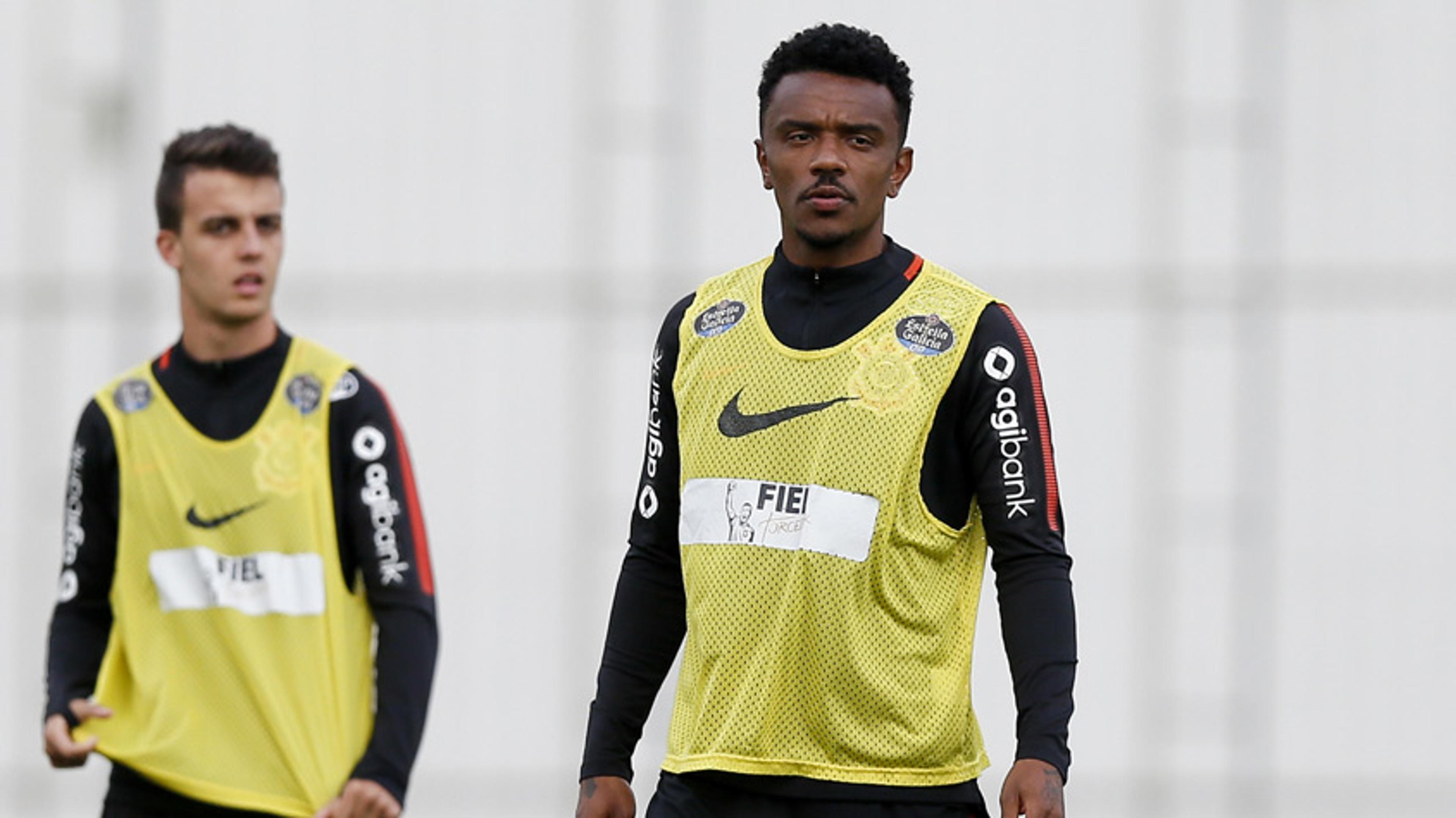 Volante do Corinthians celebra nova chance e elogia Jair Ventura