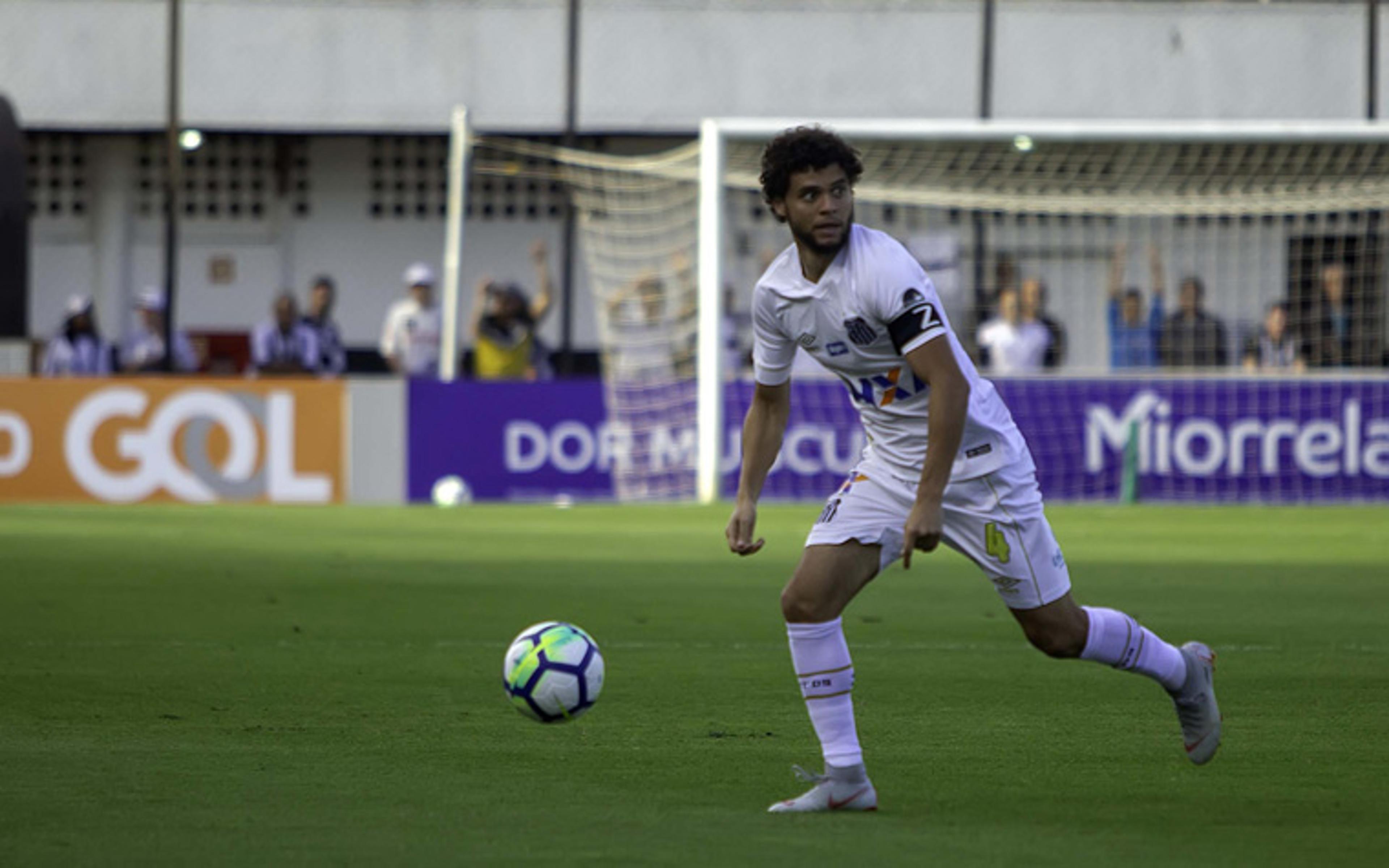 Suspensos, Victor Ferraz e Alison desfalcam o Santos contra o Bahia