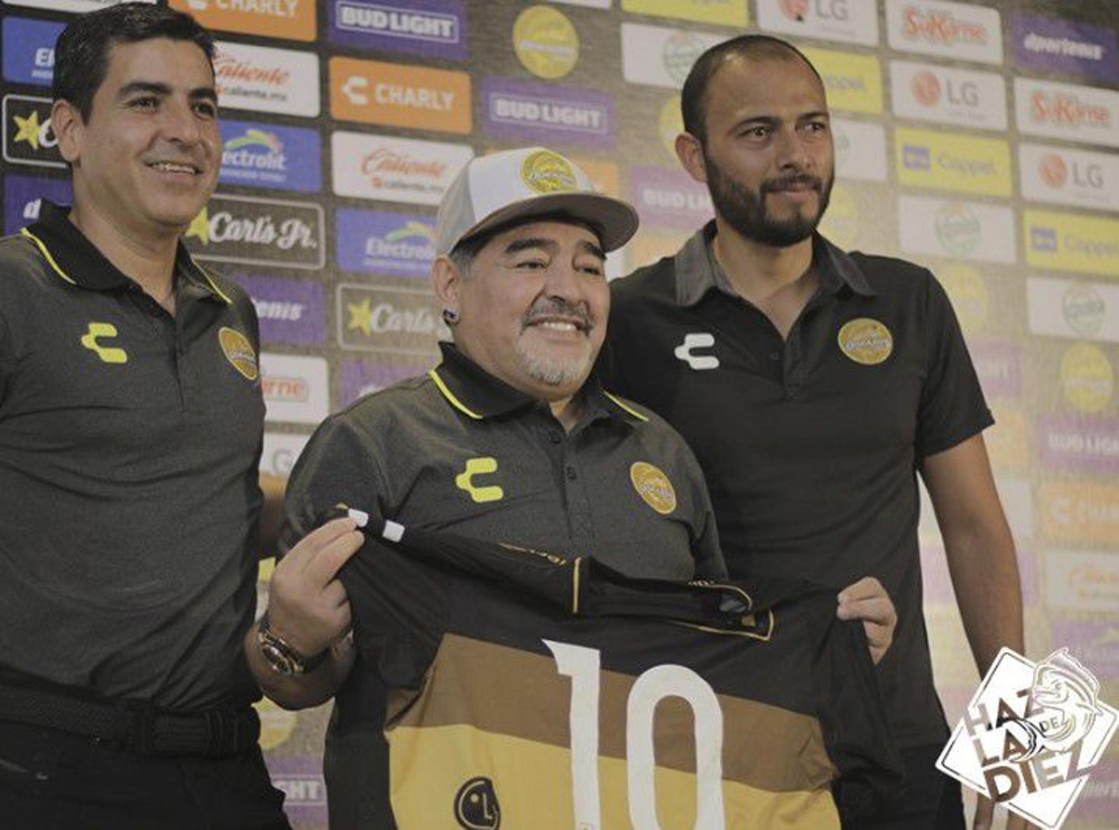 Técnico mexicano vê Maradona “doente” e critica contratação do Dorados