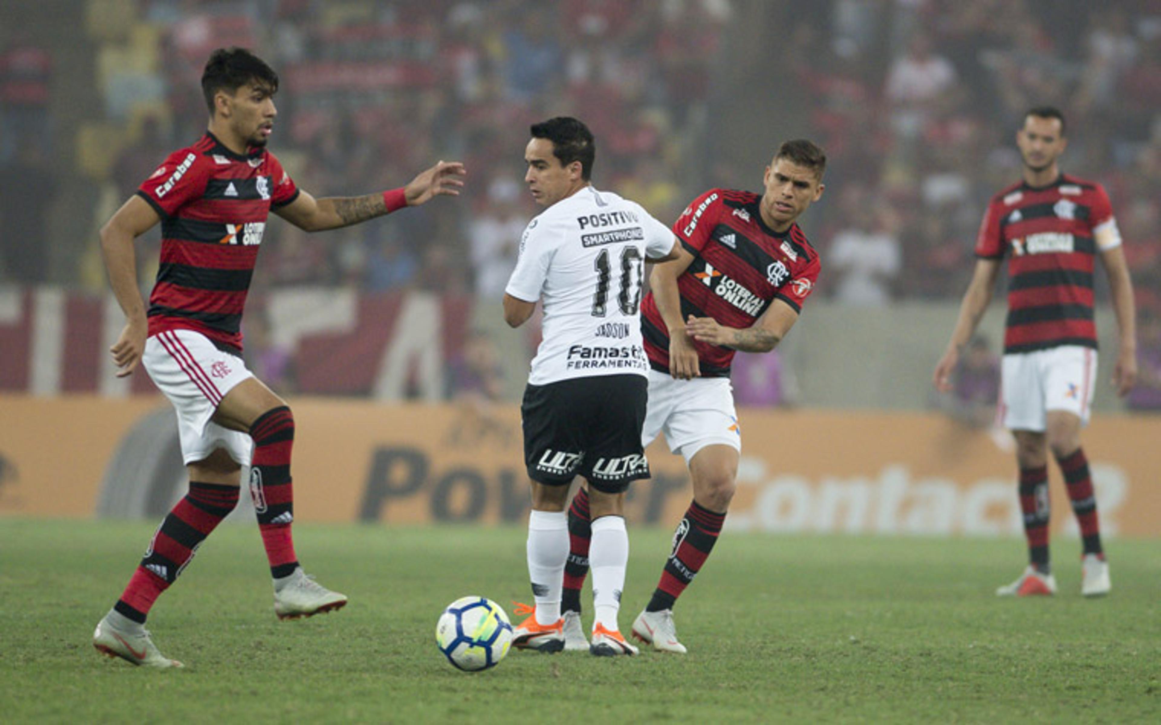 ATUAÇÕES: Cássio segura empate do Corinthians; Avelar vai mal