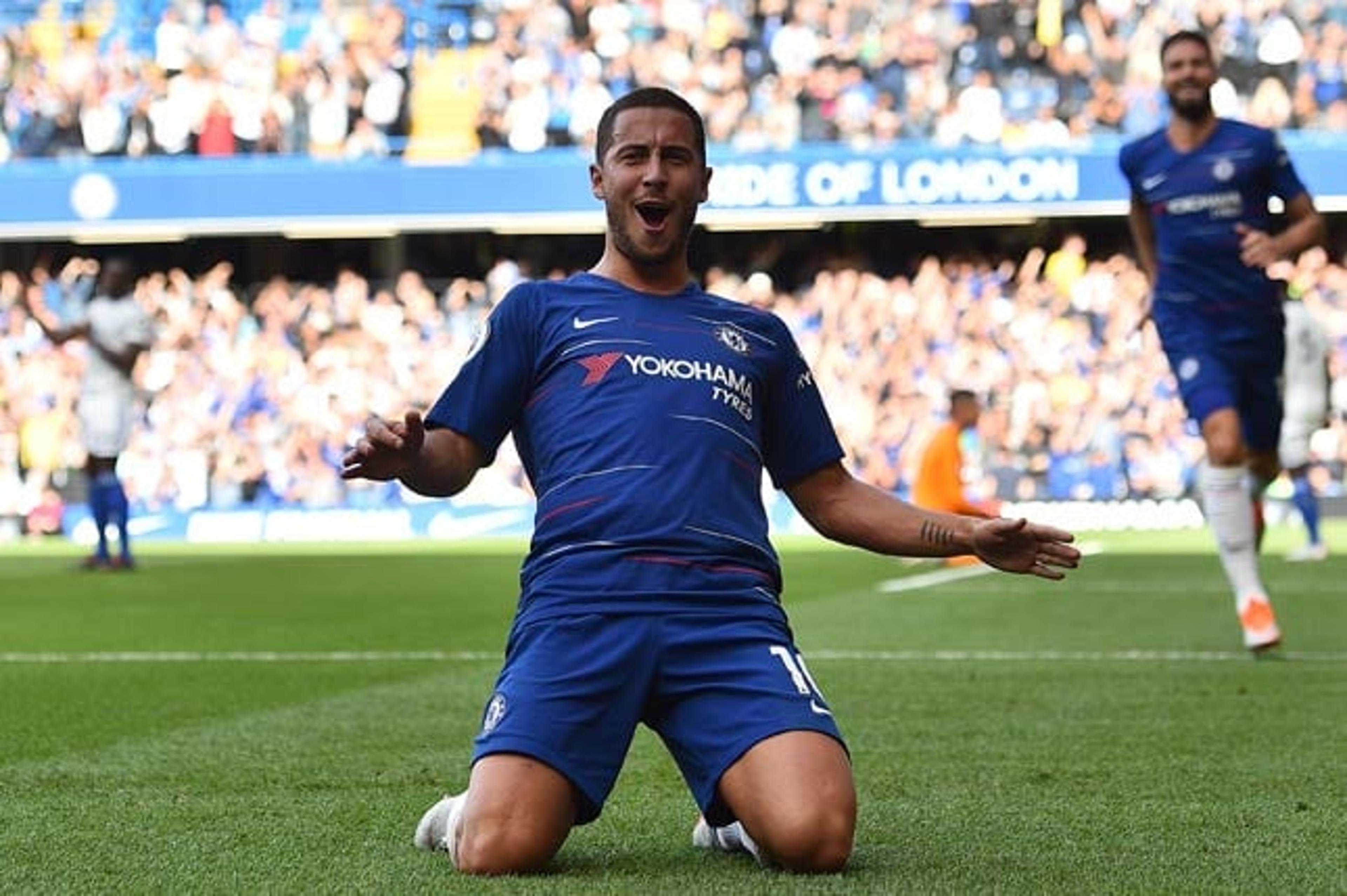 Hat-trick de Hazard e golaço de Willian colocam Chelsea na liderança