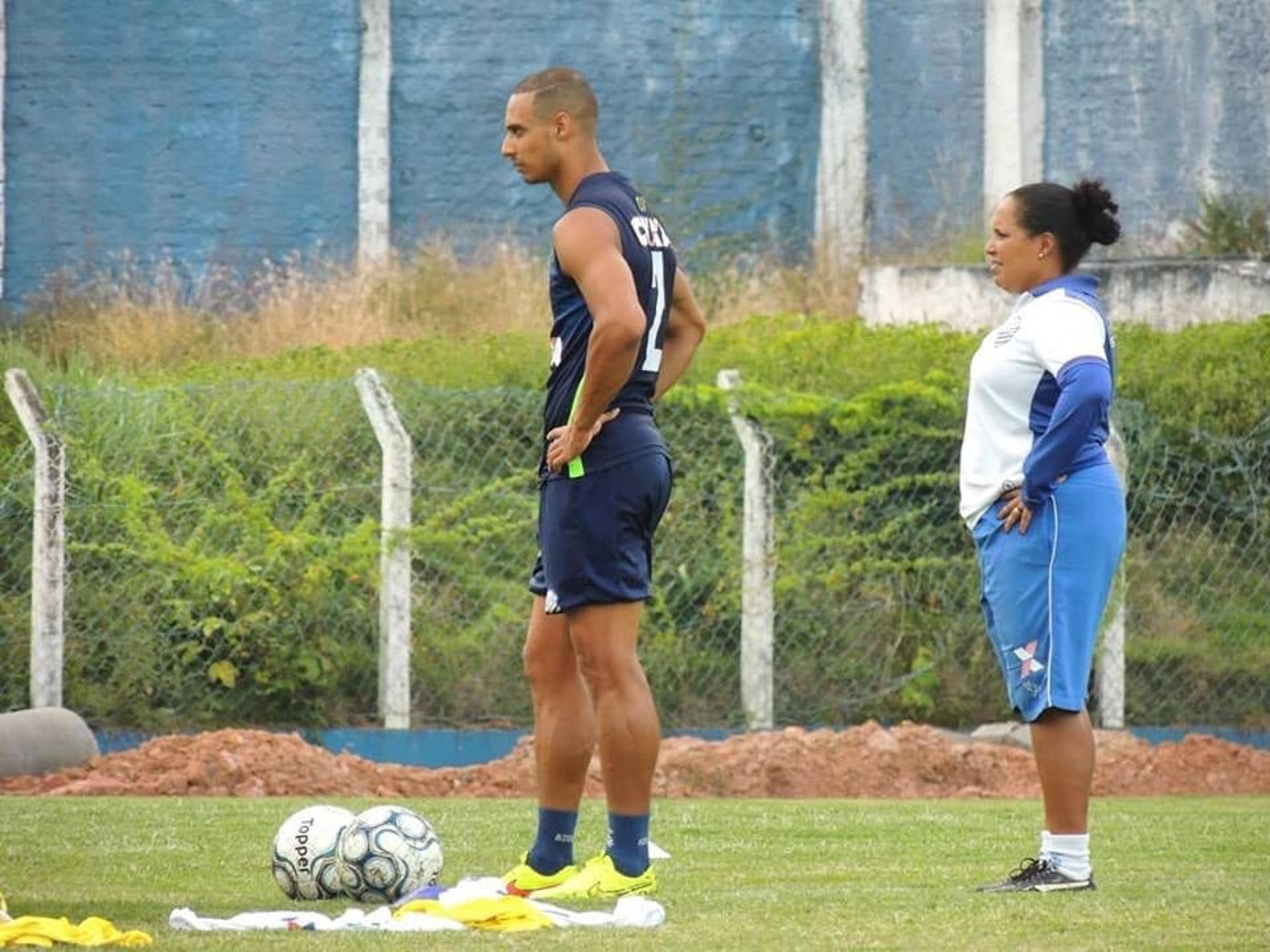 Lateral do CSA elogia Botafogo, próximo rival, e projeta ‘decisão’