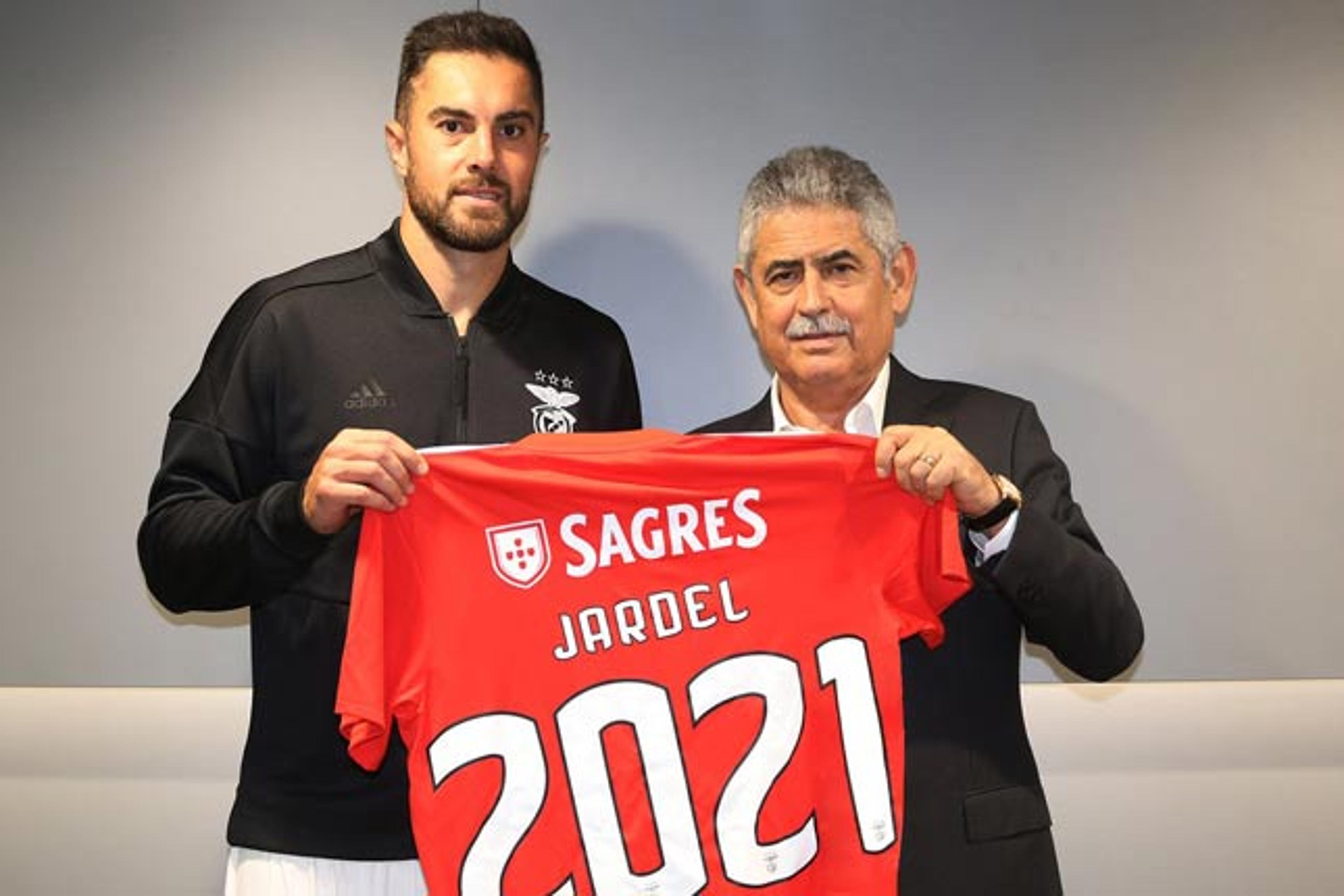 Jardel renova contrato e fica no Benfica até junho de 2021