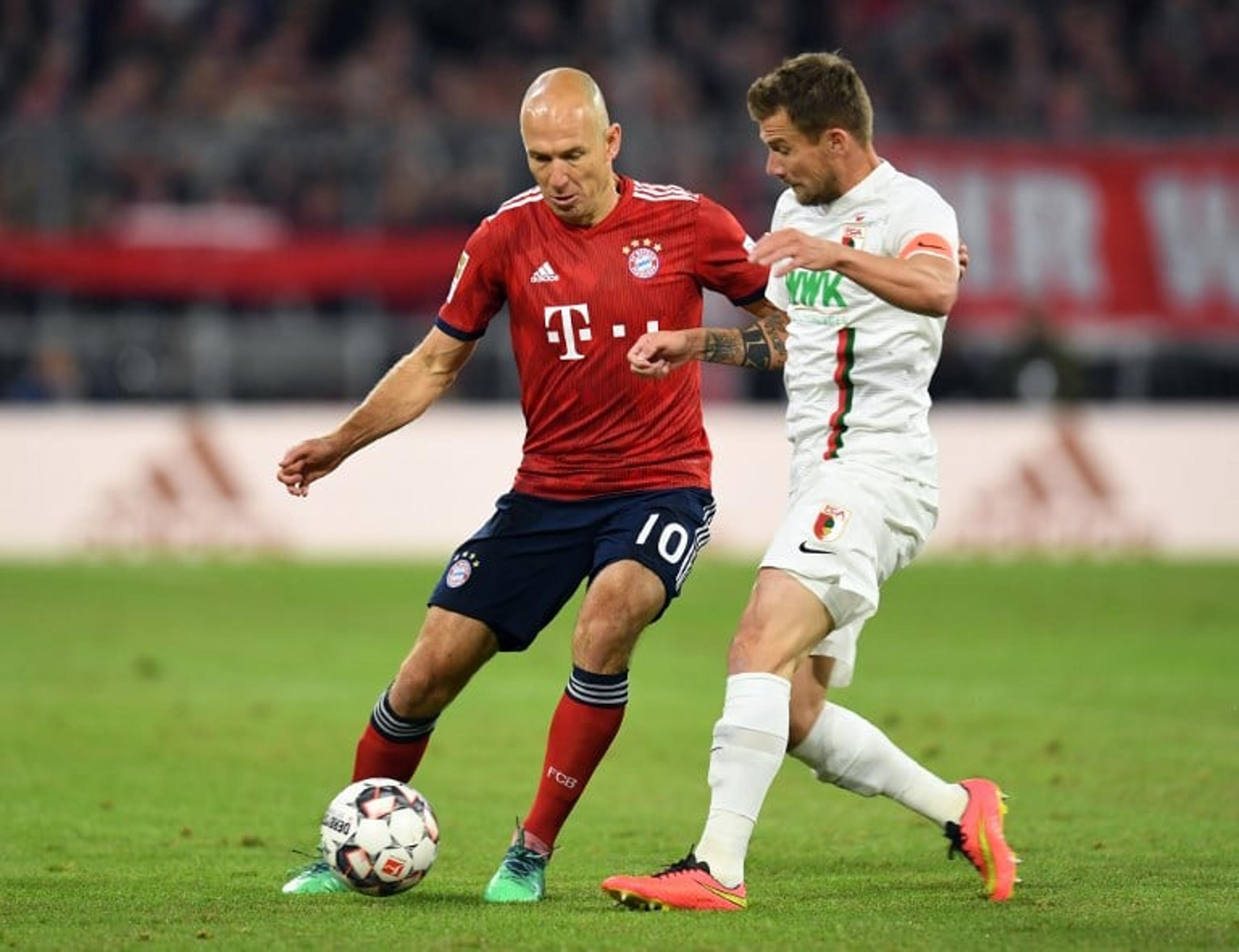 Neuer falha, e Augsburg arranca empate do Bayern de Munique