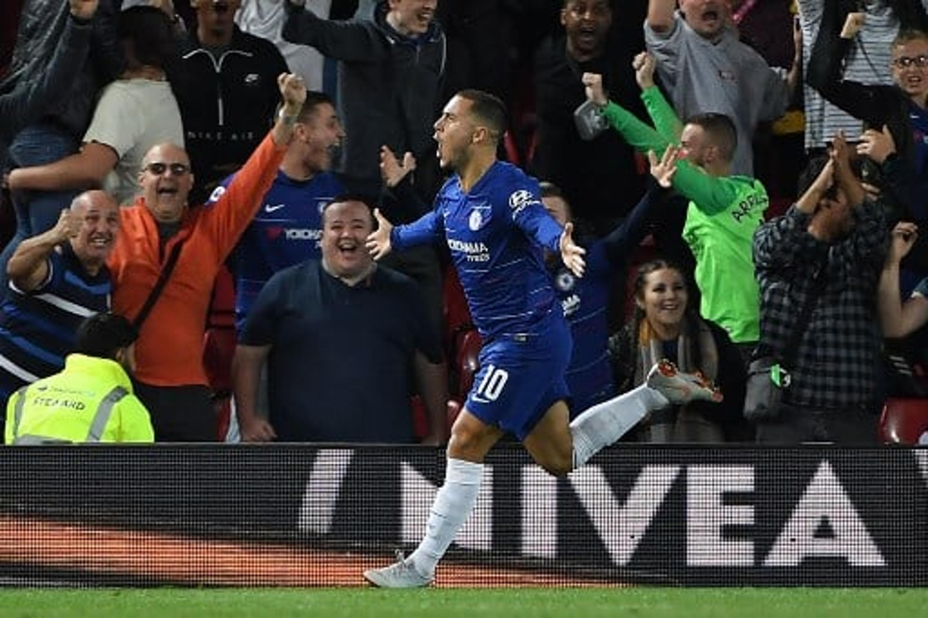 Chelsea bate o Liverpool com golaço de Hazard; Arsenal também avança