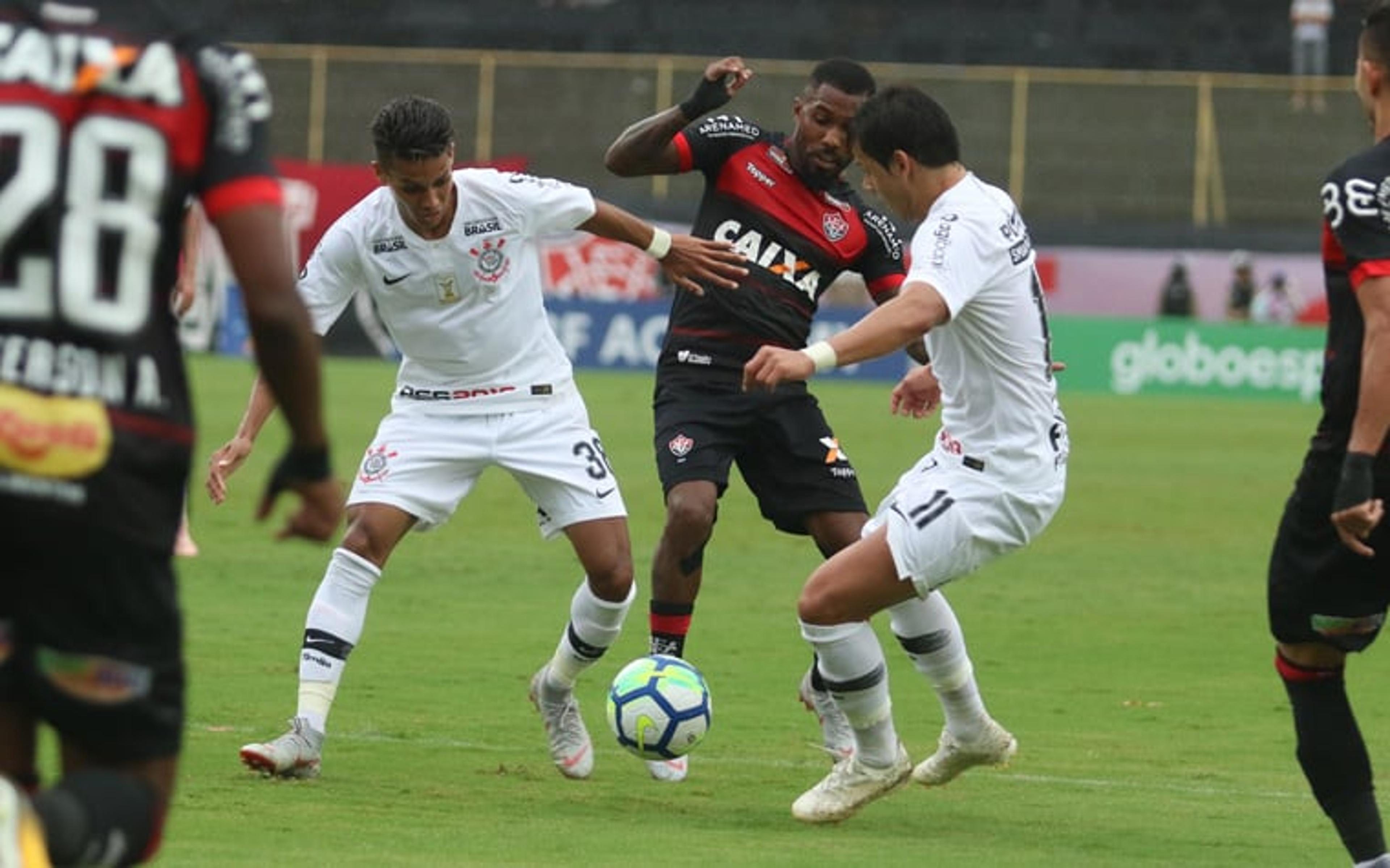 Corinthians do ‘cobertor curto’ pode pagar caro pela instabilidade