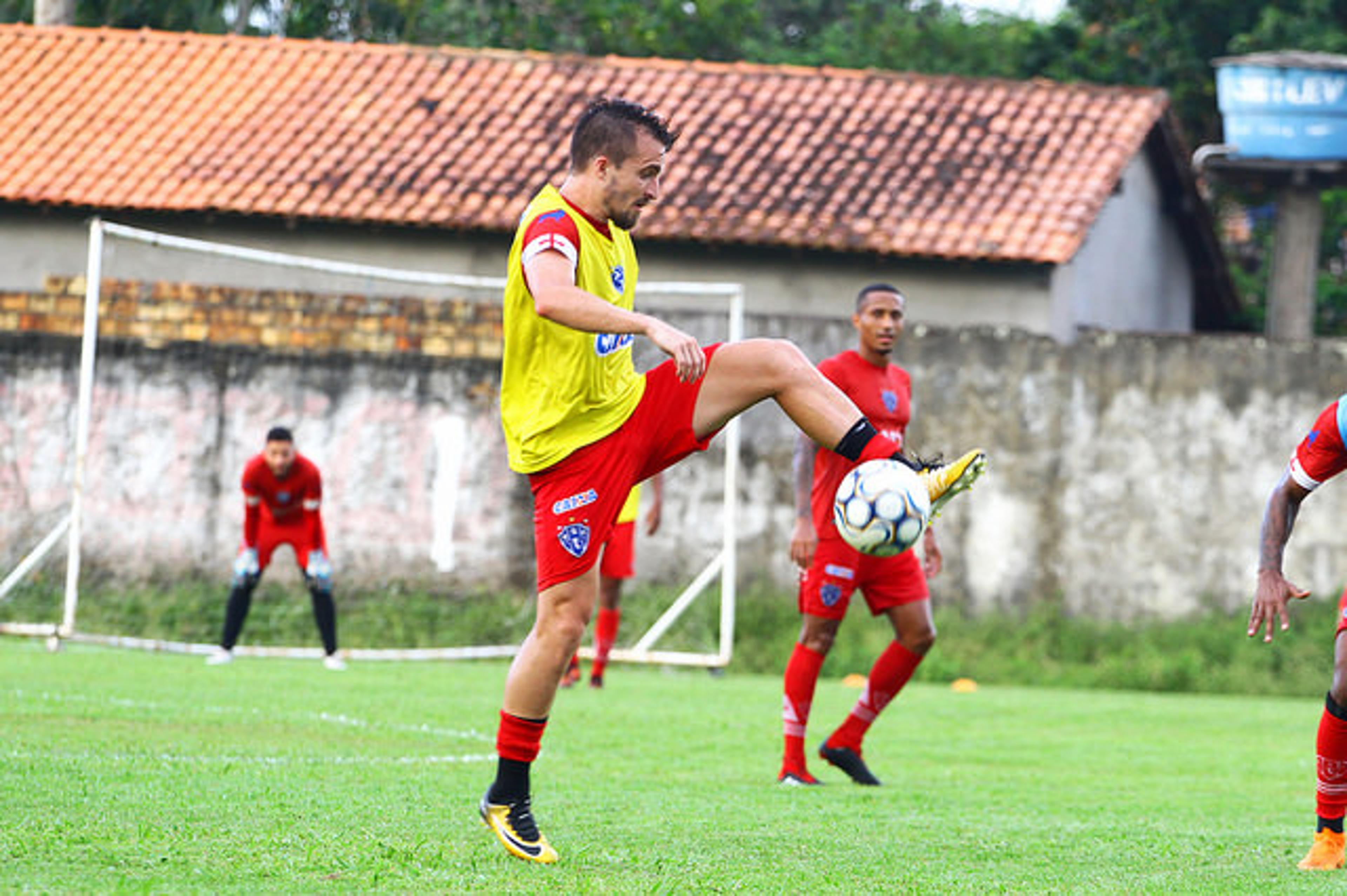 Volante do Paysandu busca sequência positiva para afastar má fase