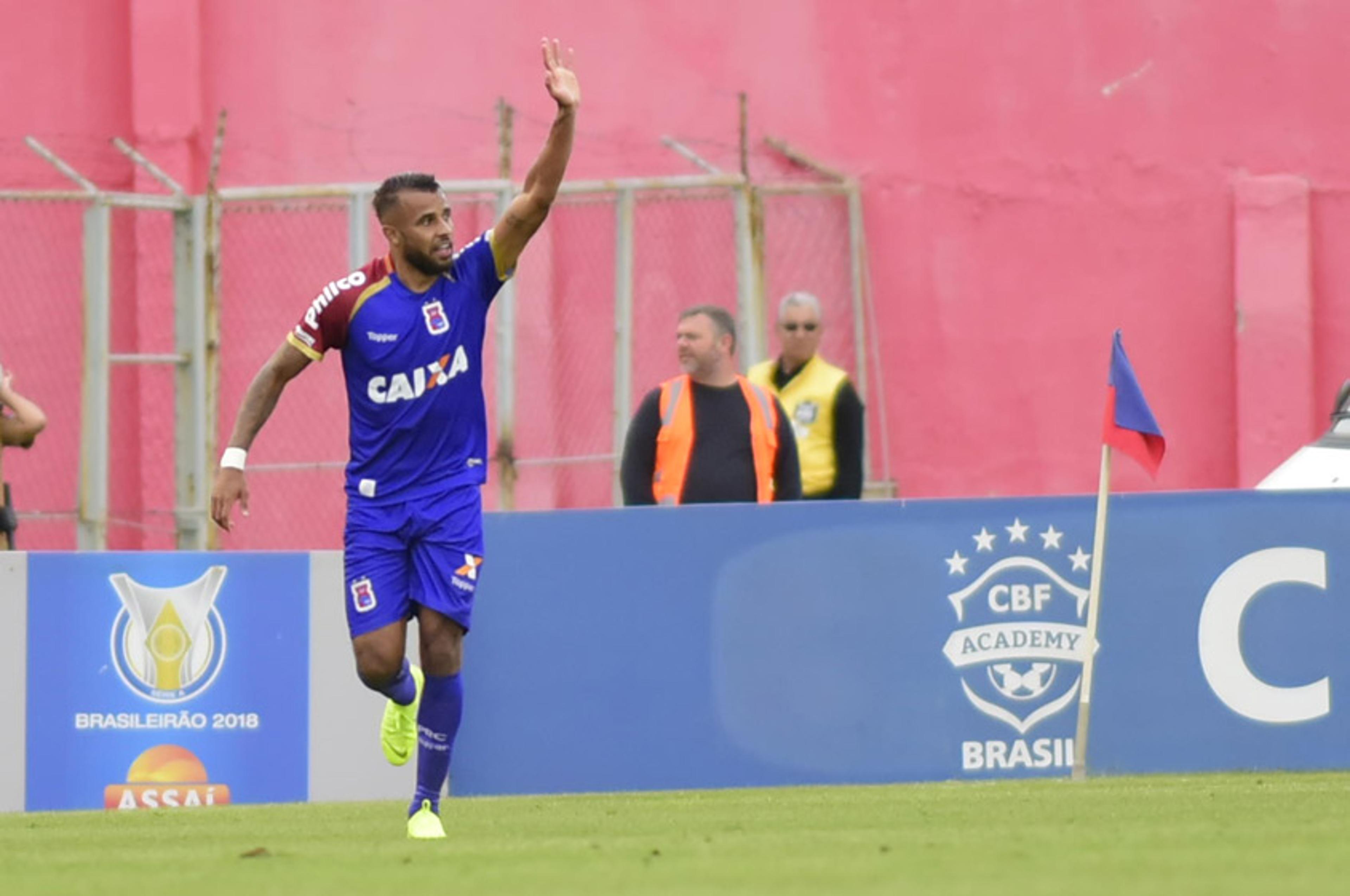 Paraná sai na frente, leva o empate e pode ser rebaixado ainda nesta rodada