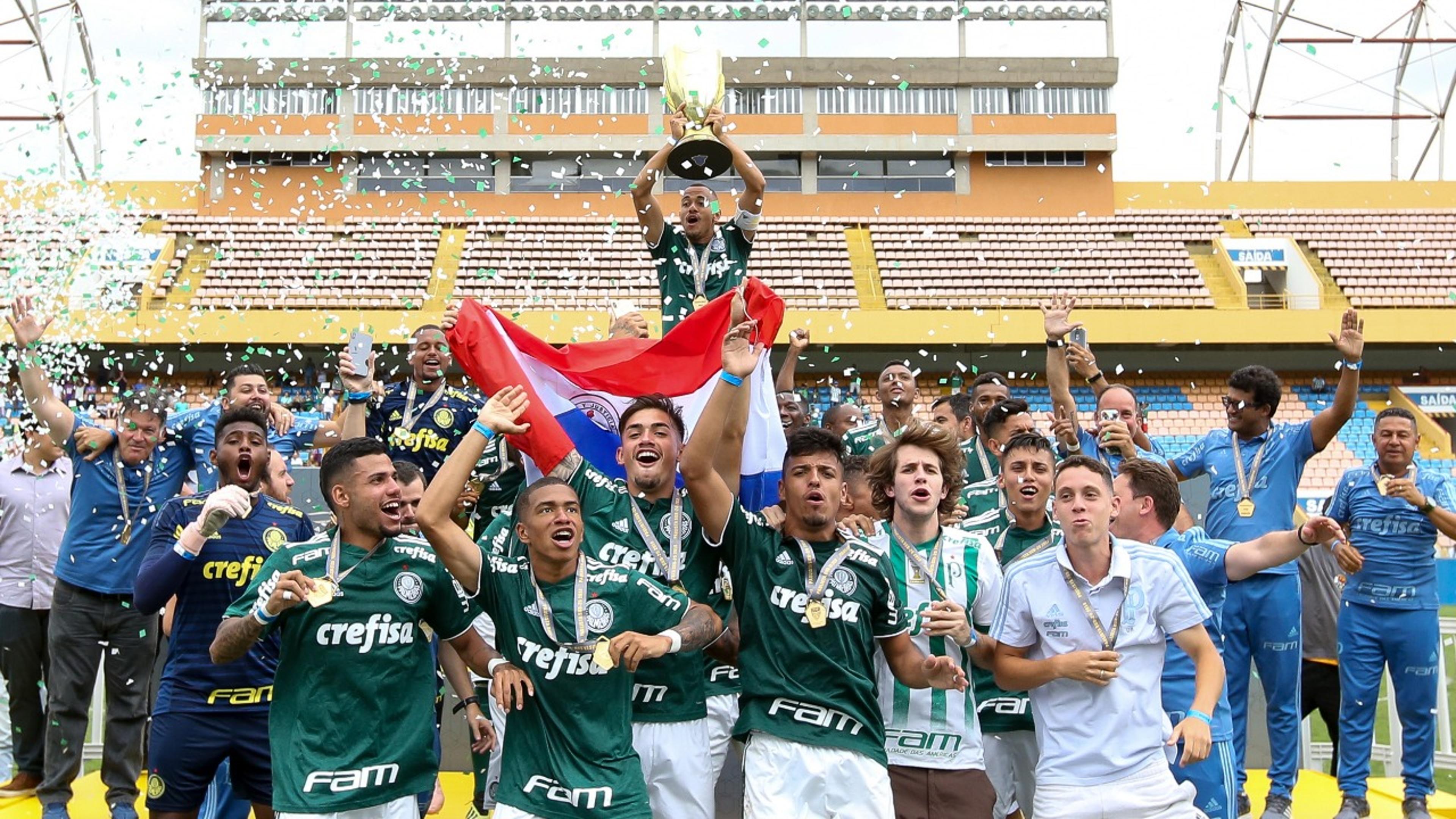 Palmeiras faz 4 a 2 no Corinthians e conquista o Paulista sub-20