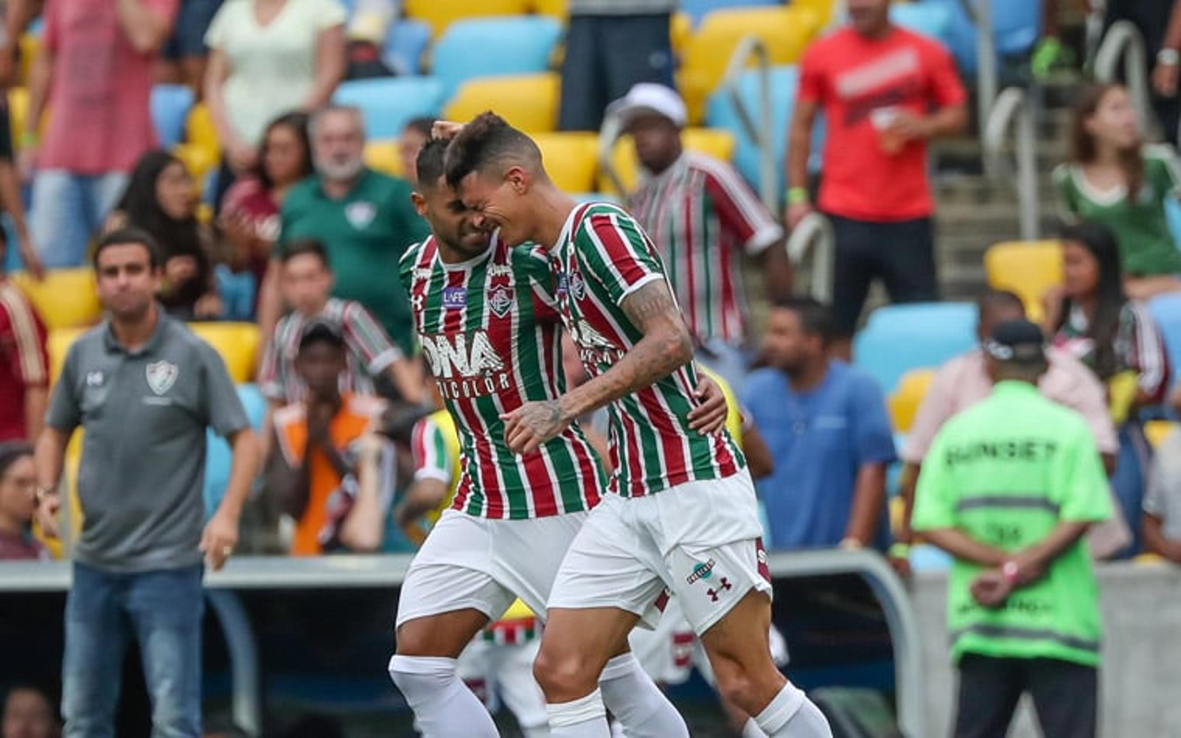 Reforços do Corinthians passam por exames e ficam livres para assinar