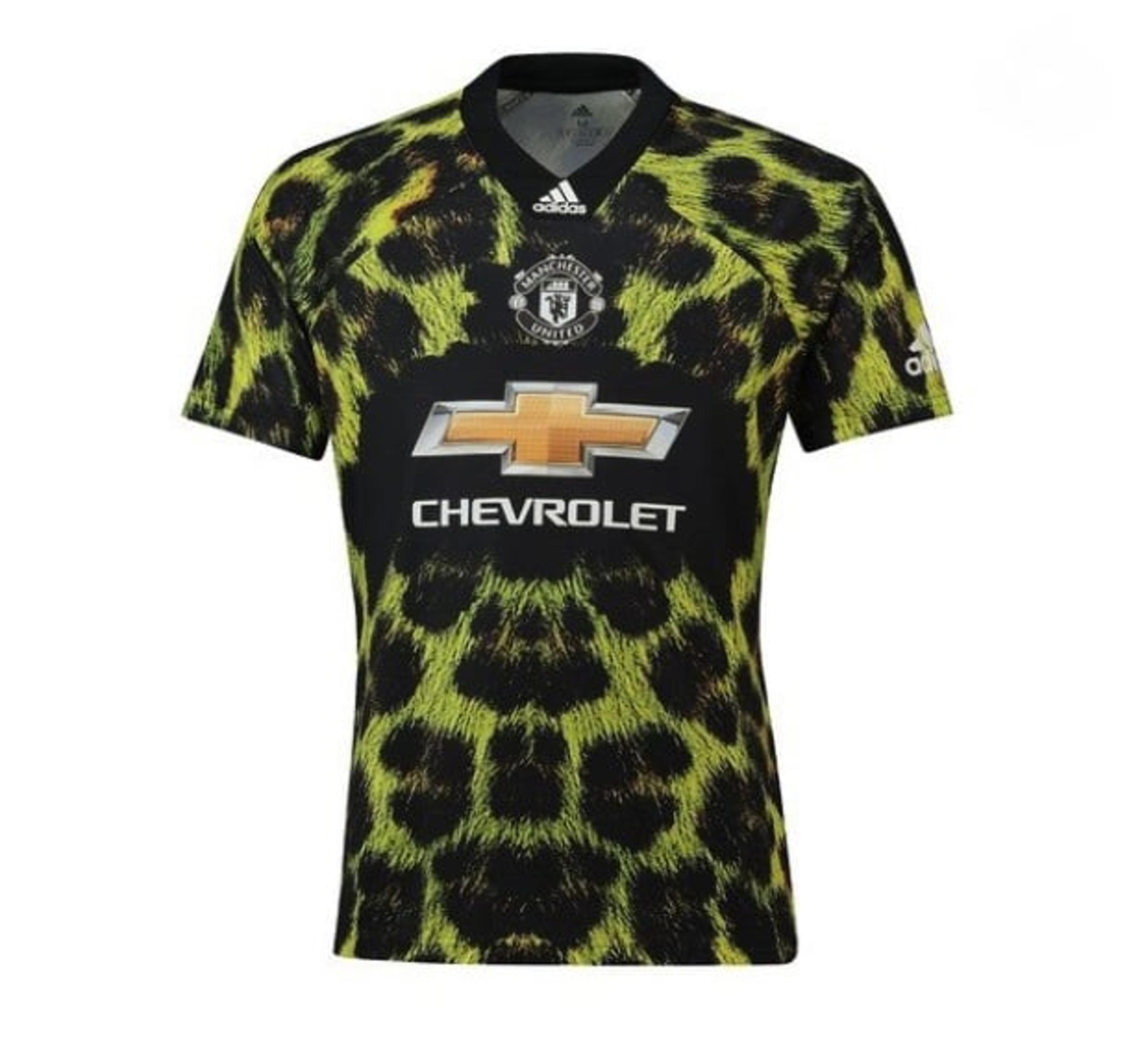 Nova camisa do Manchester United é reprovada pelos torcedores nas redes