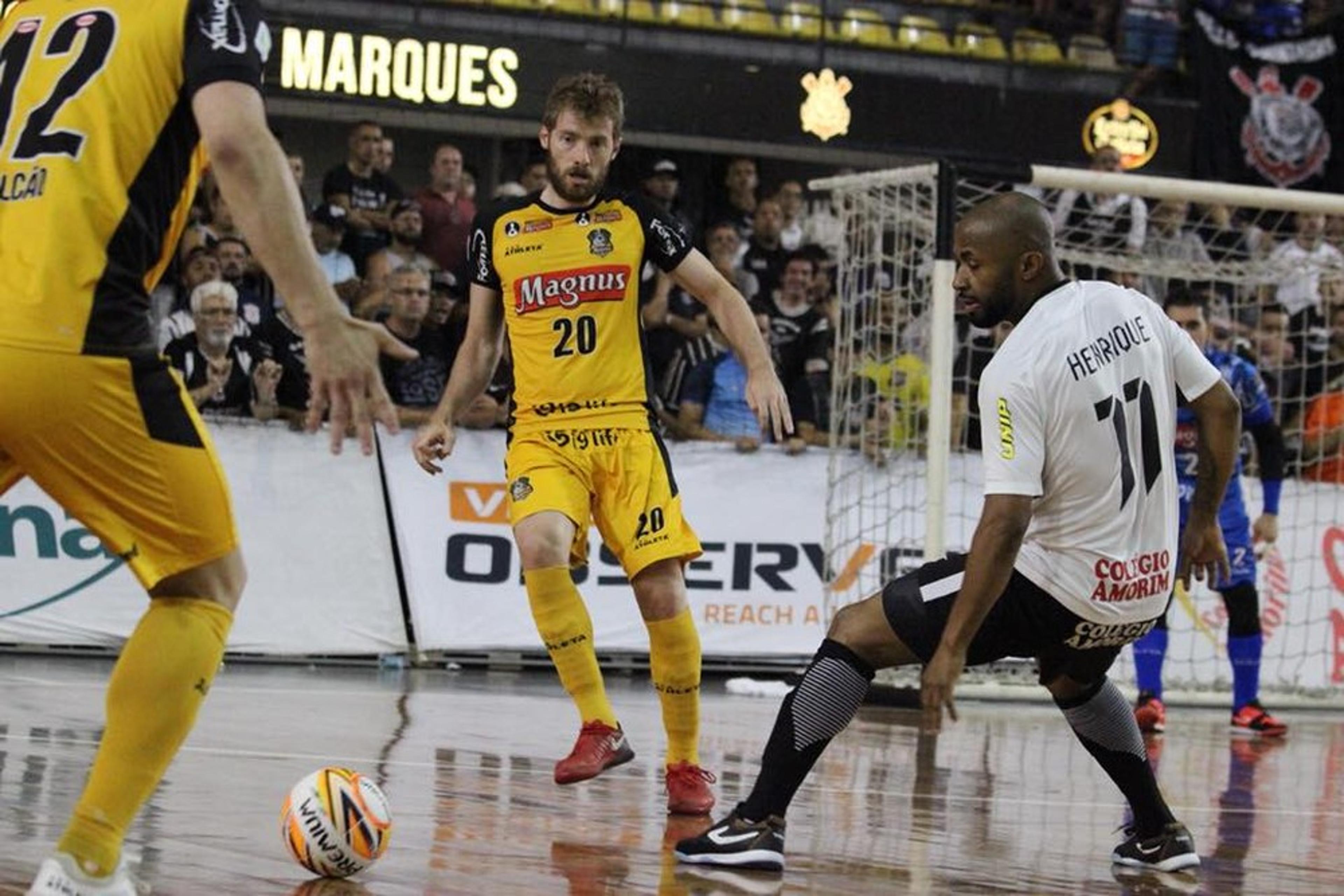 Na despedida de Falcão, Corinthians empata com Magnus e leva título da Liga Paulista de futsal