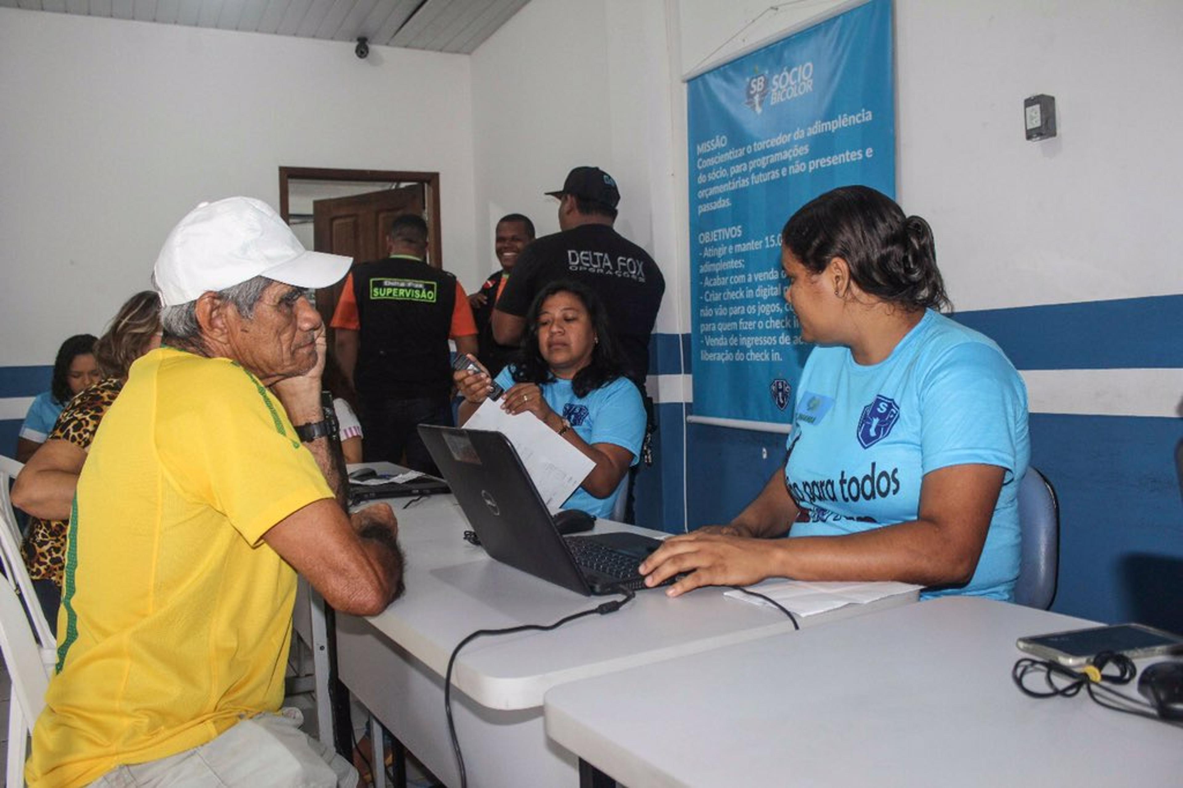 Em ato nobre, Paysandu cadastra torcedores de baixa renda para ingressos grátis em 2019