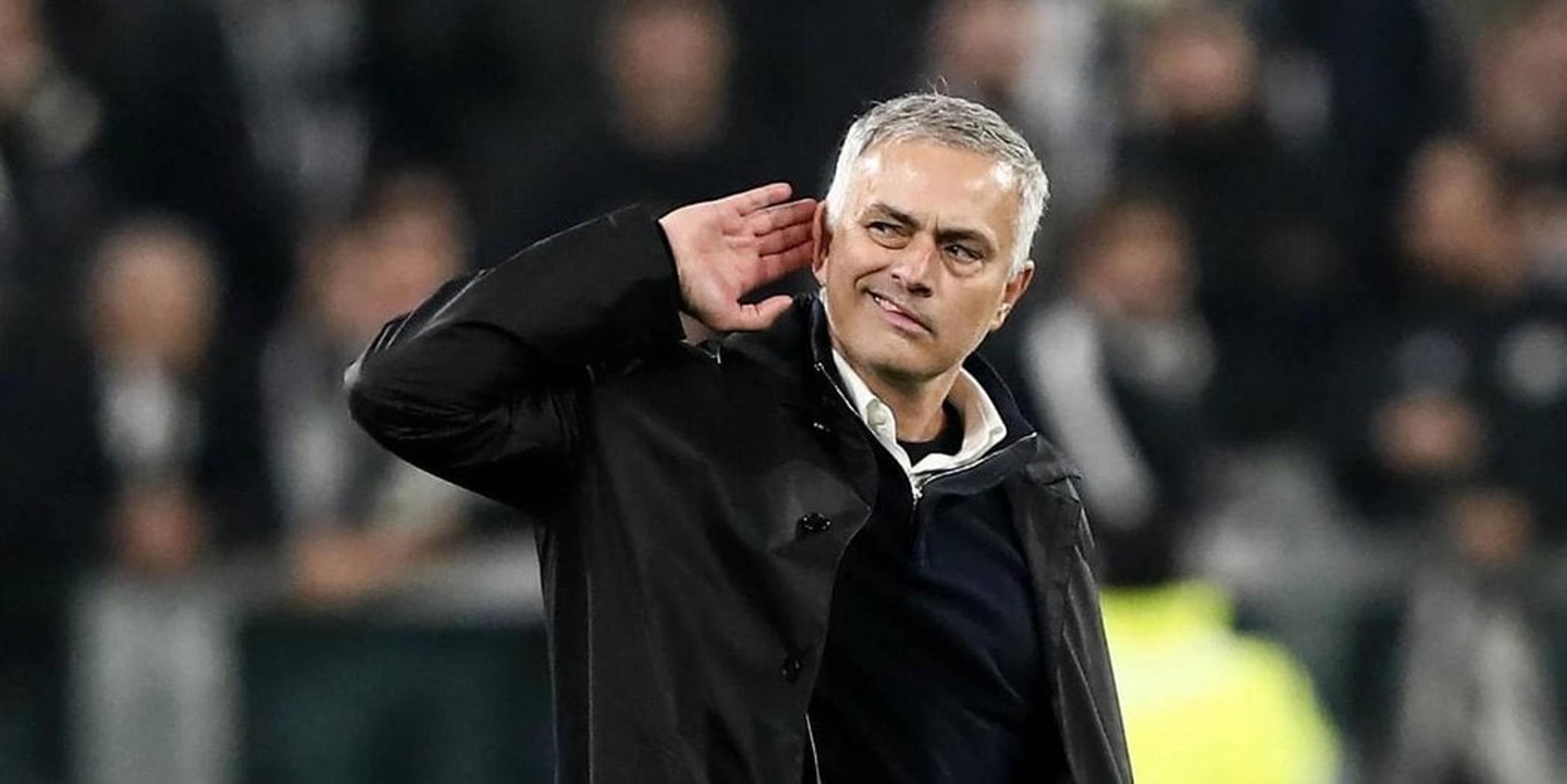 Mourinho revela saudade de atuar como técnico e diz que United tem que focar na Liga Europa